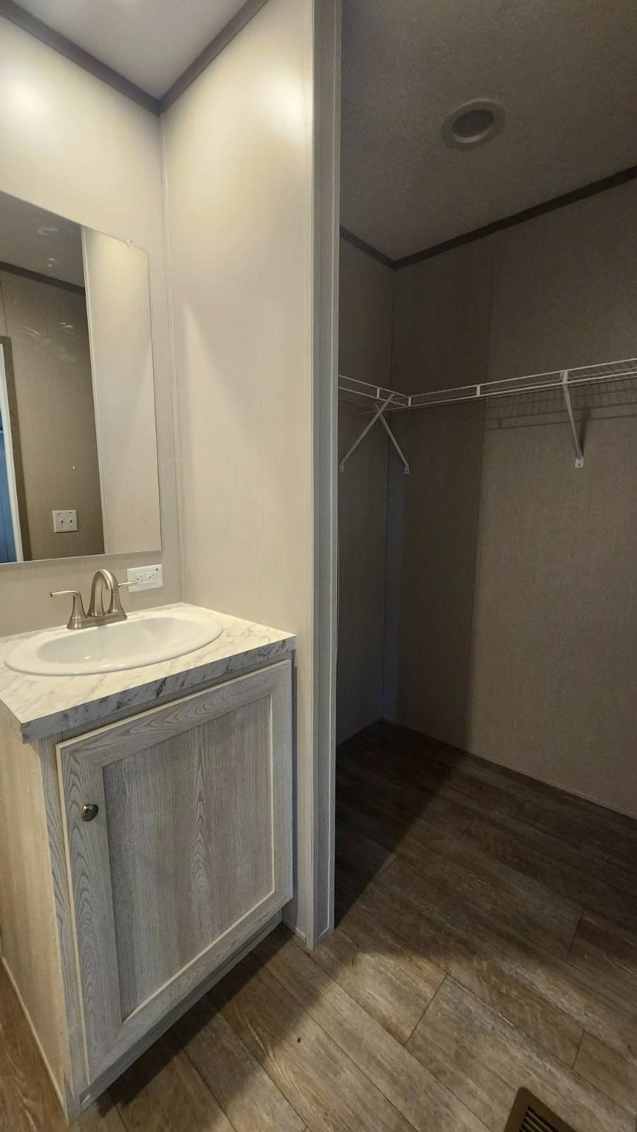 128 Crestview. Flemingsburg, KY 41041