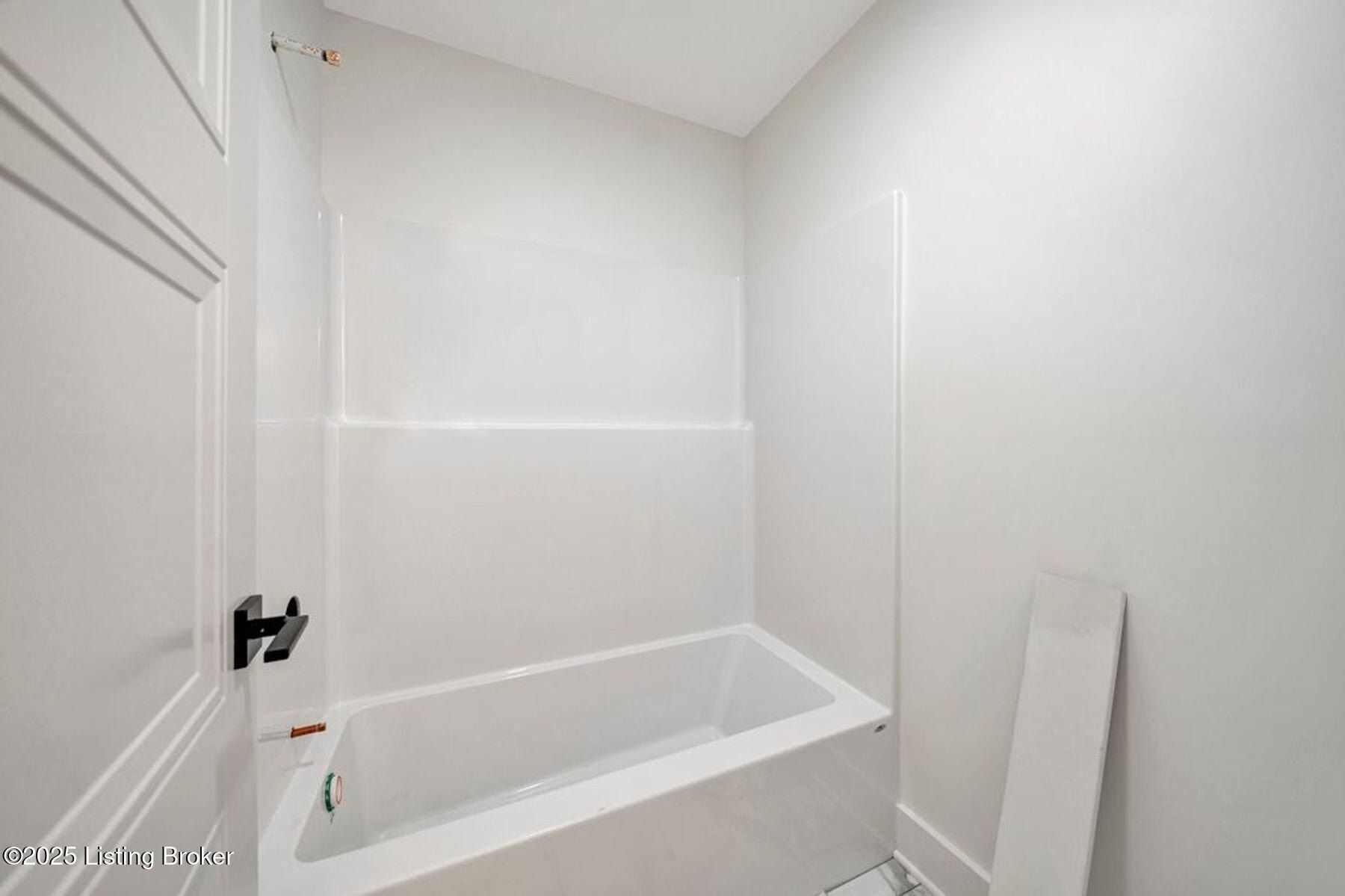 7 Wilson Way. Carrollton, KY 41008