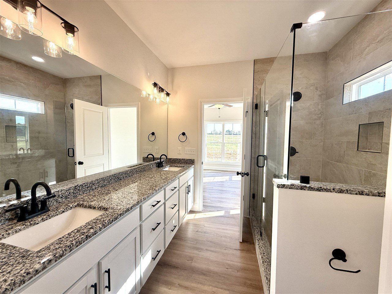 211 Nicklaus Avenue. Glasgow, KY 42141