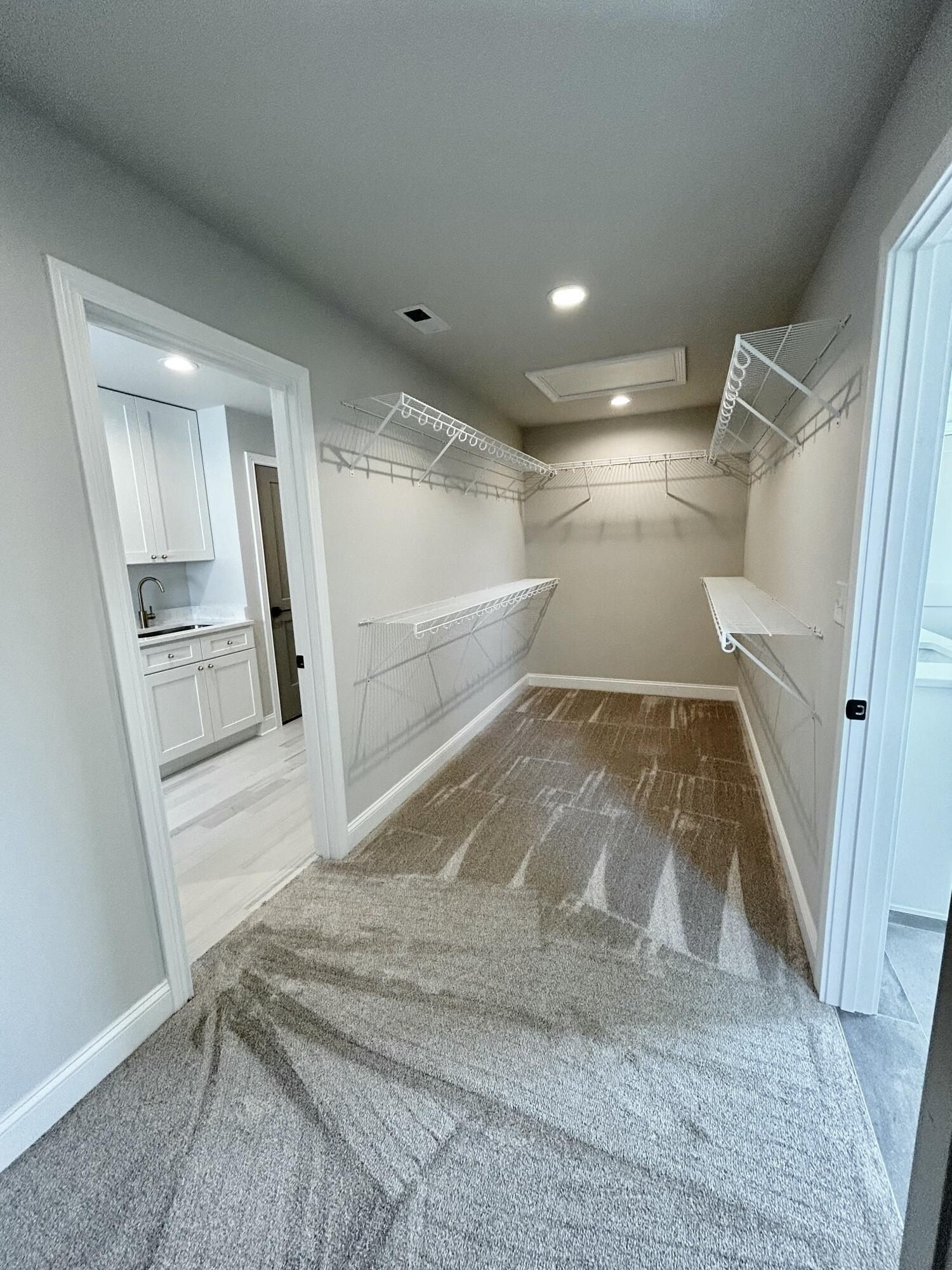 3500 Stolen Horse Trace. Lexington, KY 40509