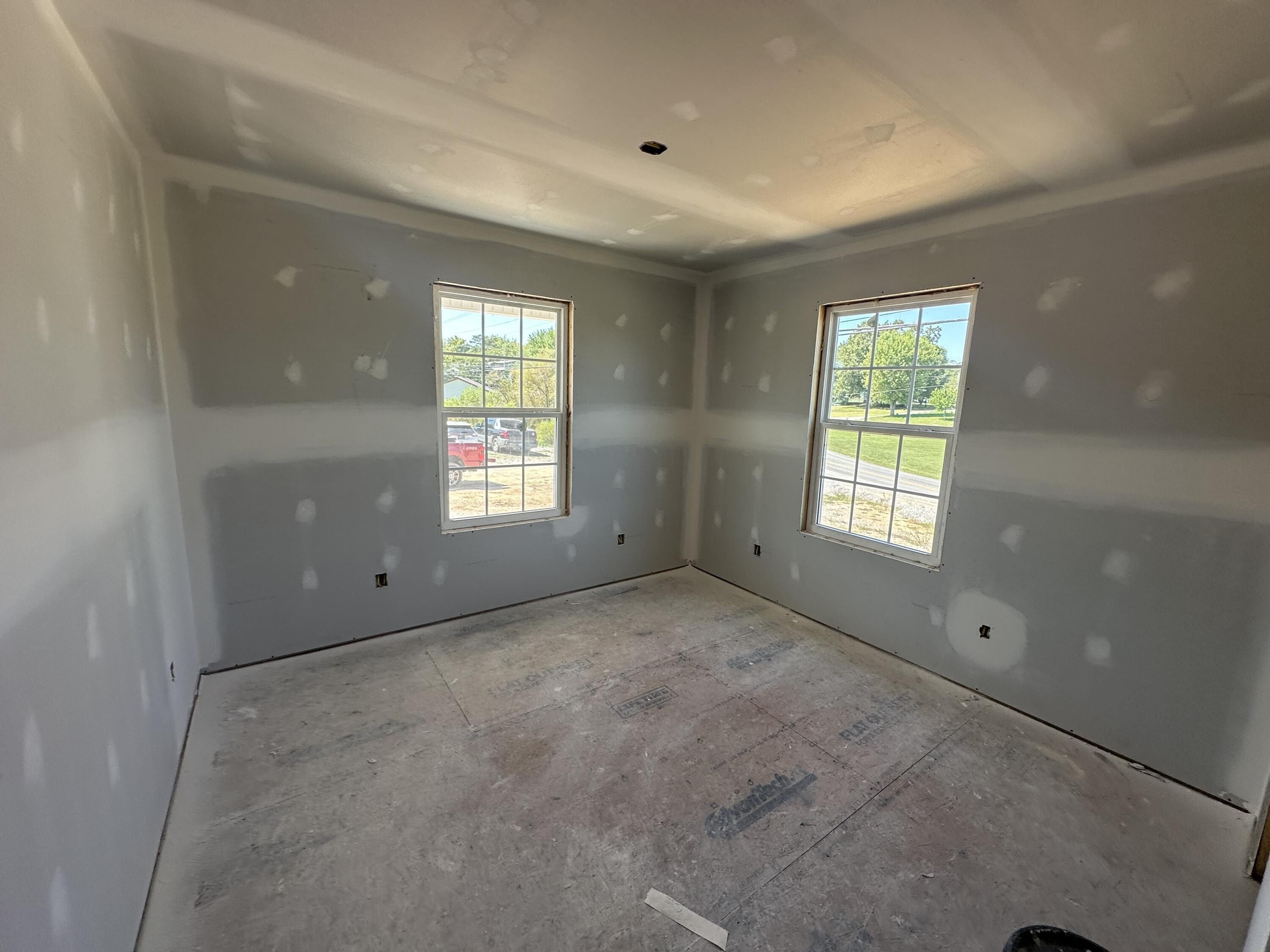 110 Queens Drive. East Bernstadt, KY 40729