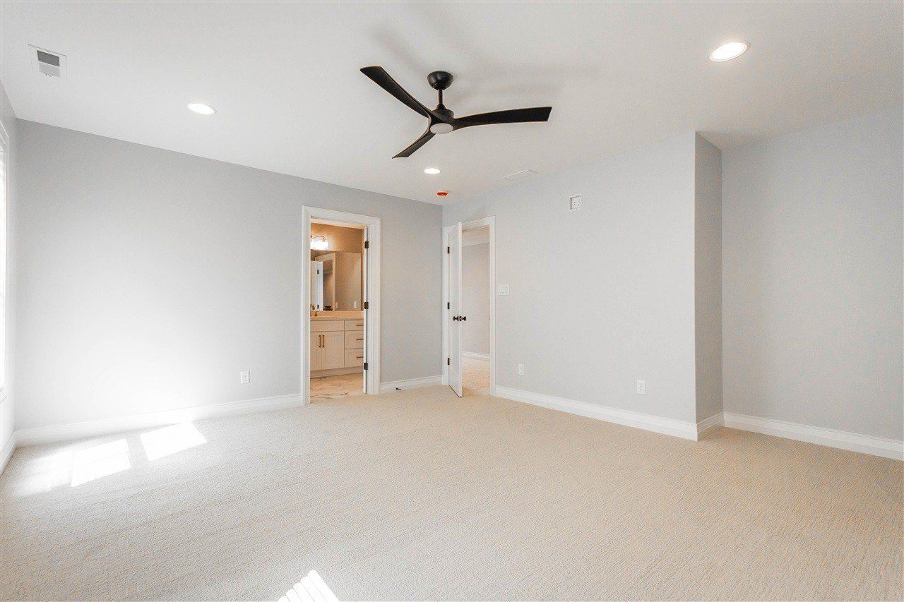 366 Park East Lane. Bowling Green, KY 42103