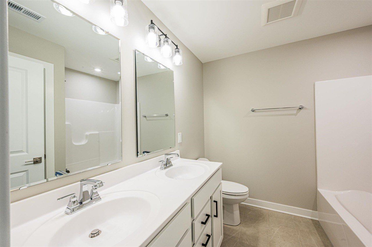 2970 Stagner Lane. Bowling Green, KY 42104