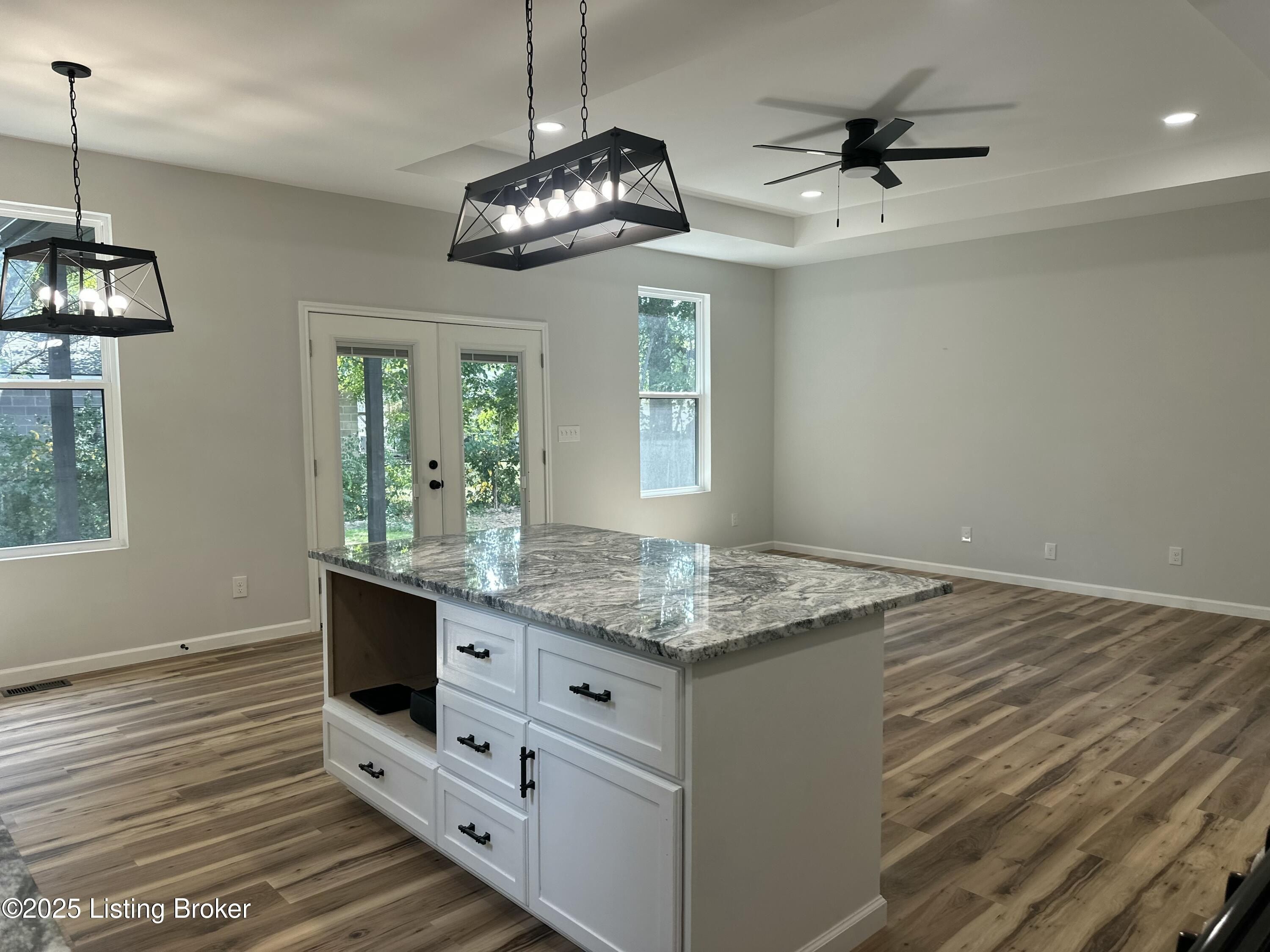 5703 Spicewood Ln. Louisville, KY 40219