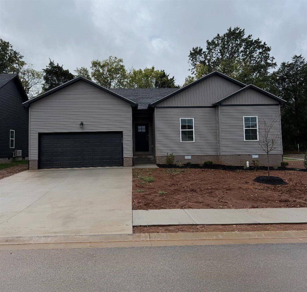 1194 Melody Avenue. Bowling Green, KY 42101