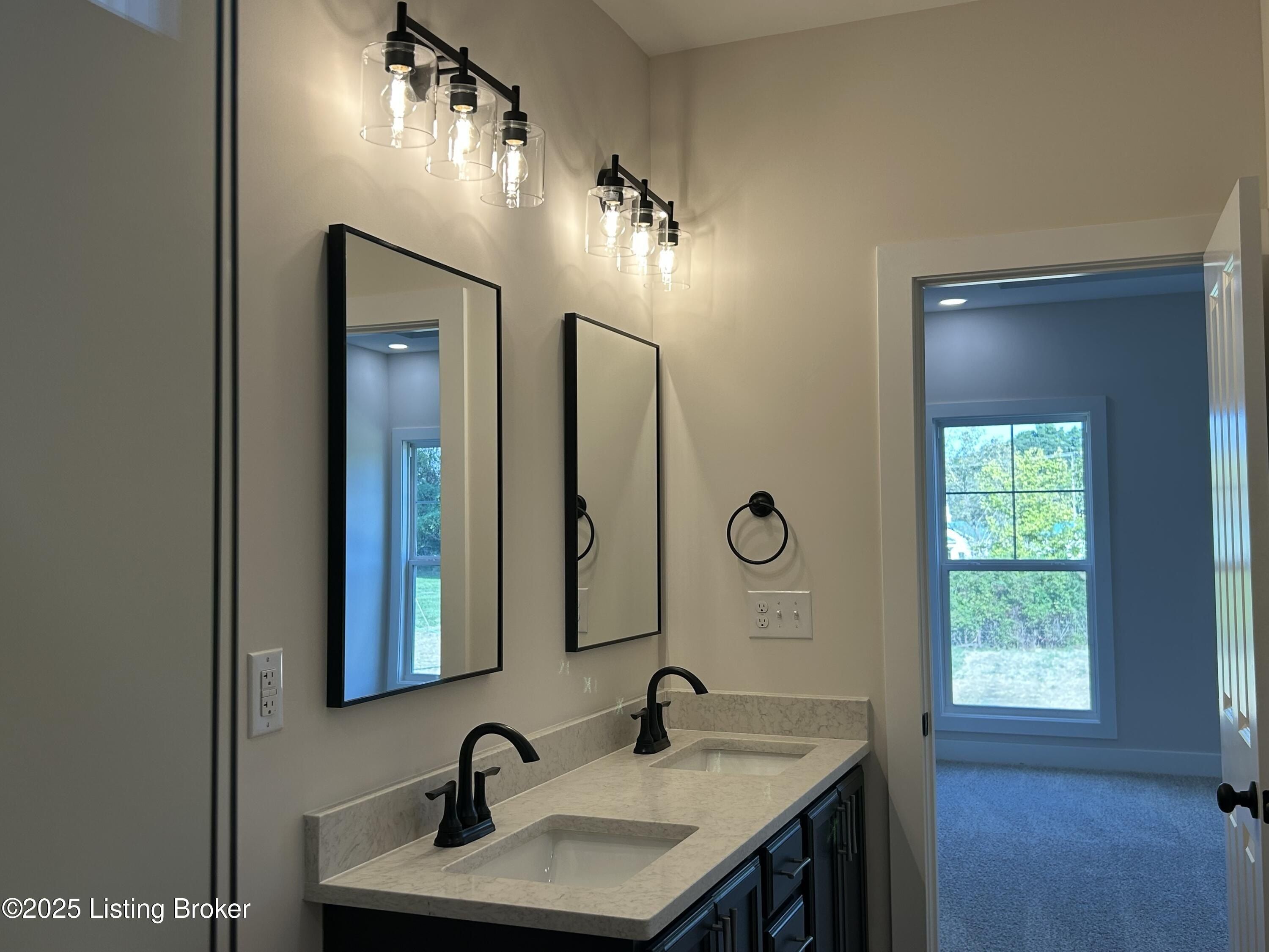 10097 Vista Hills Blvd. Louisville, KY 40291