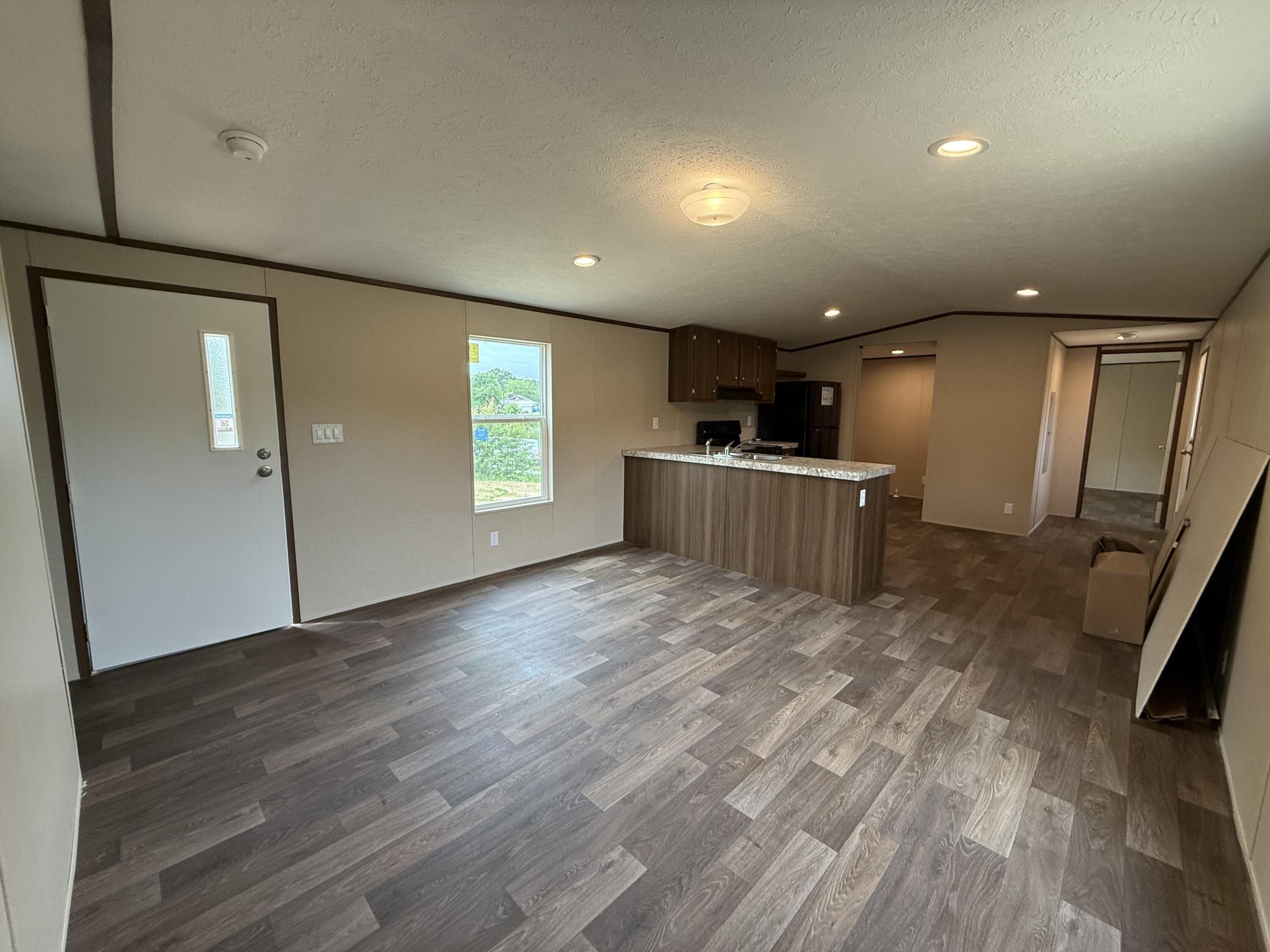 164 Waterworks Road. London, KY 40741