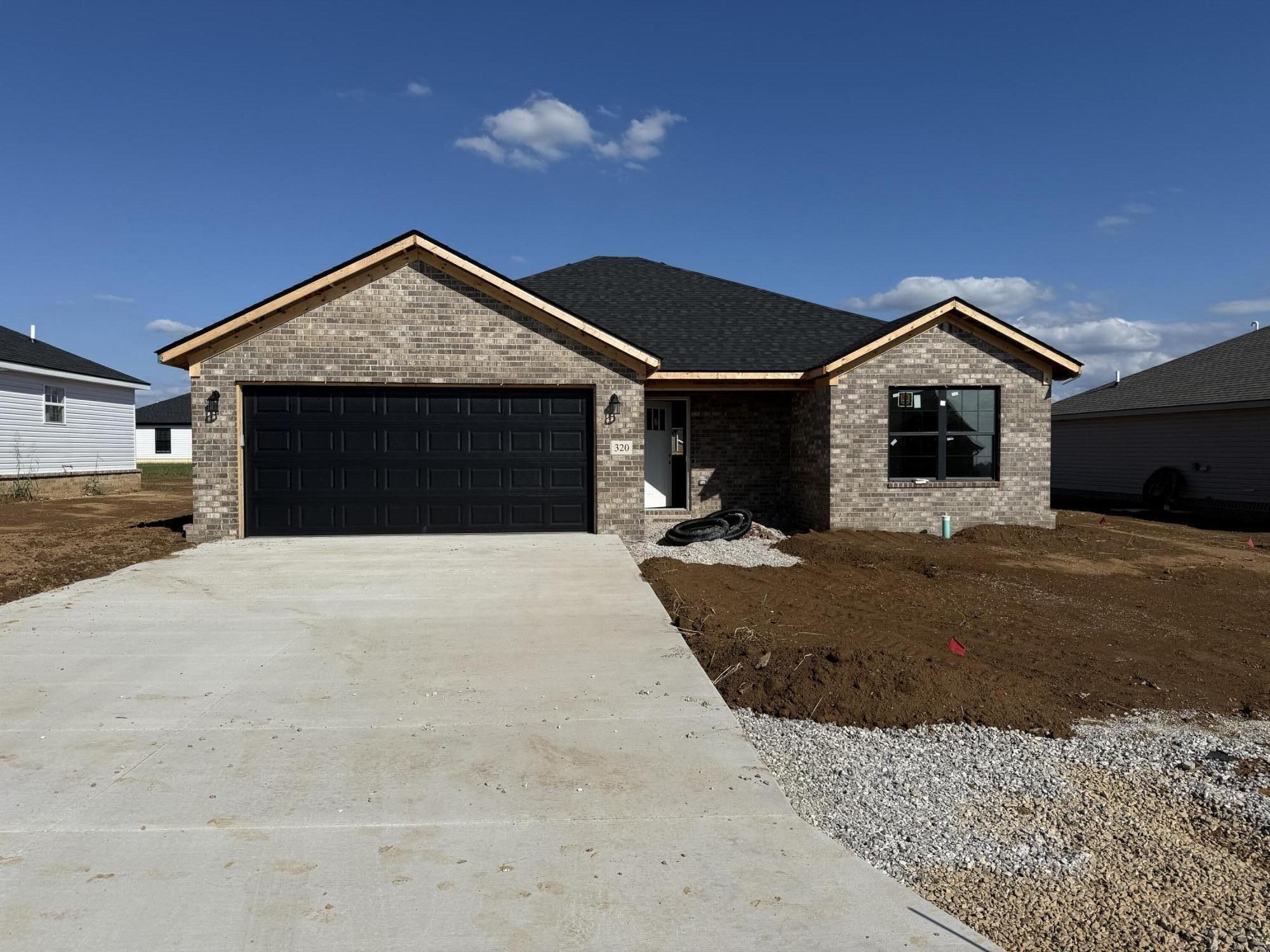 320 Whitley Way. Berea, KY 40403