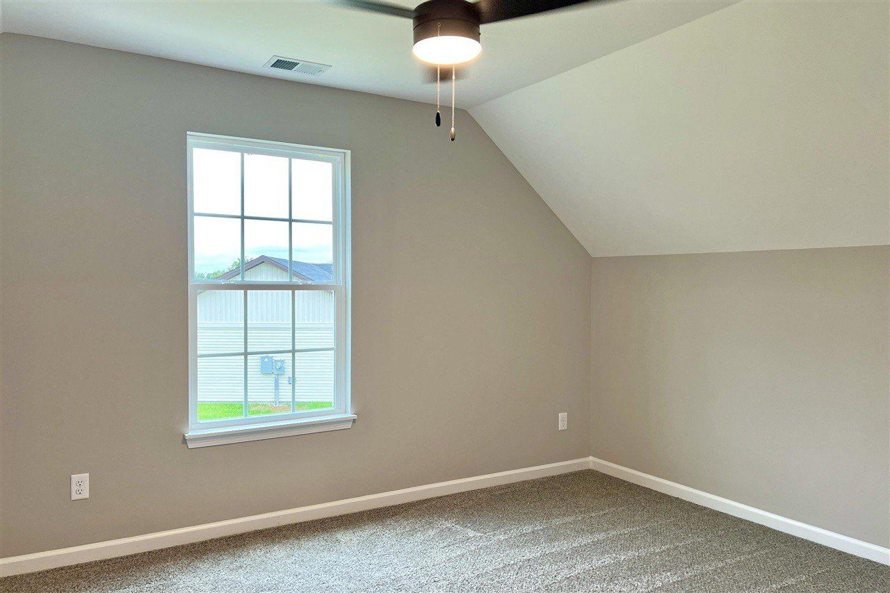 1105 Brook Court. Franklin, KY 42134