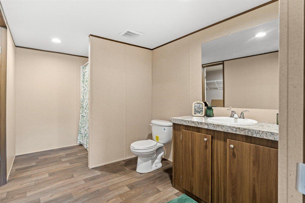 1409 Apple Grove Road. Smiths Grove, KY 42171