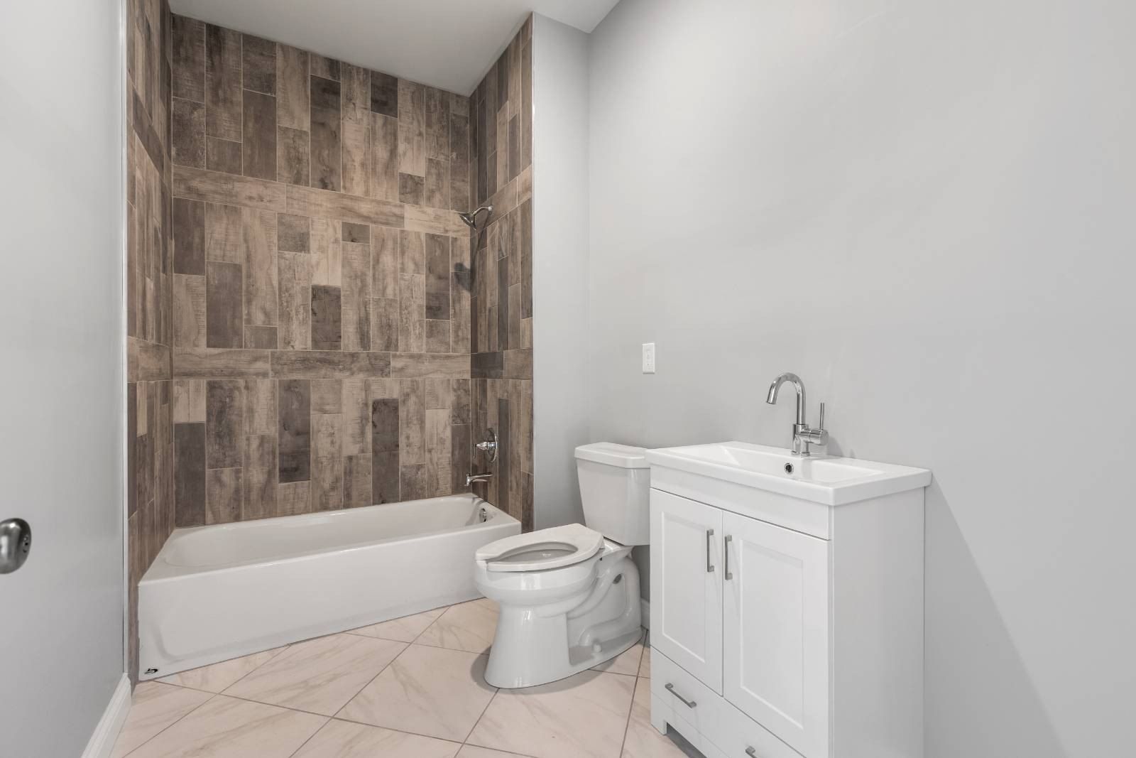 13391 Us 231 N. Utica, KY 42376