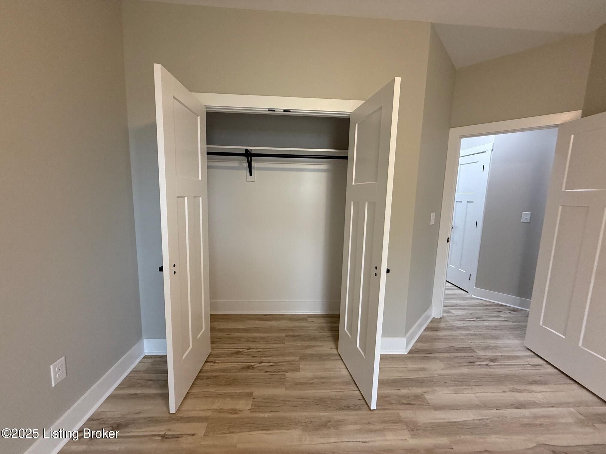 114 E 1St St. Hardinsburg, KY 40143