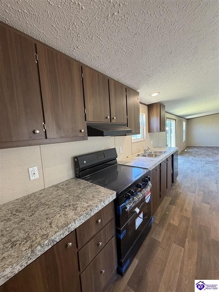 37 Shellie Drive. Leitchfield, KY 42754