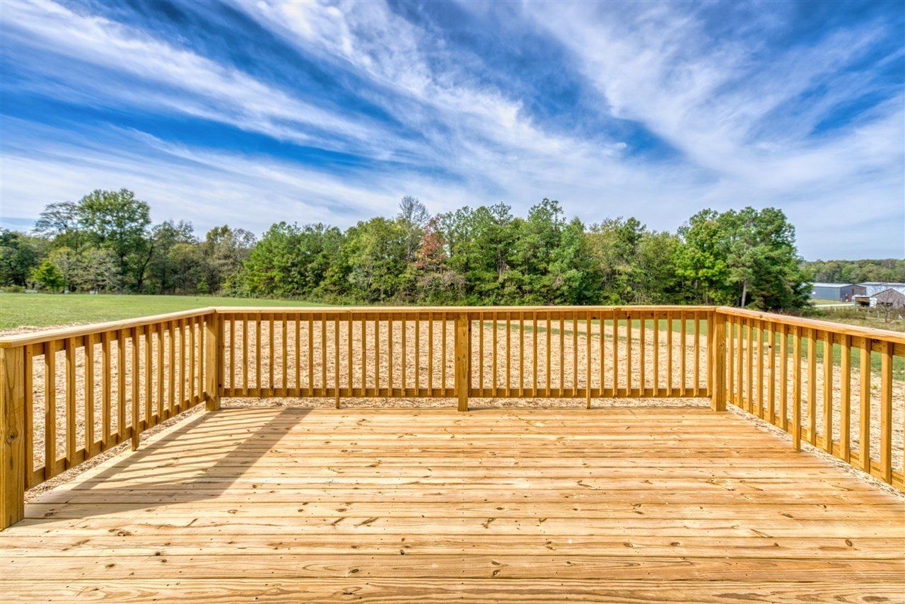 51 Phillips Road. Elkton, KY 42220