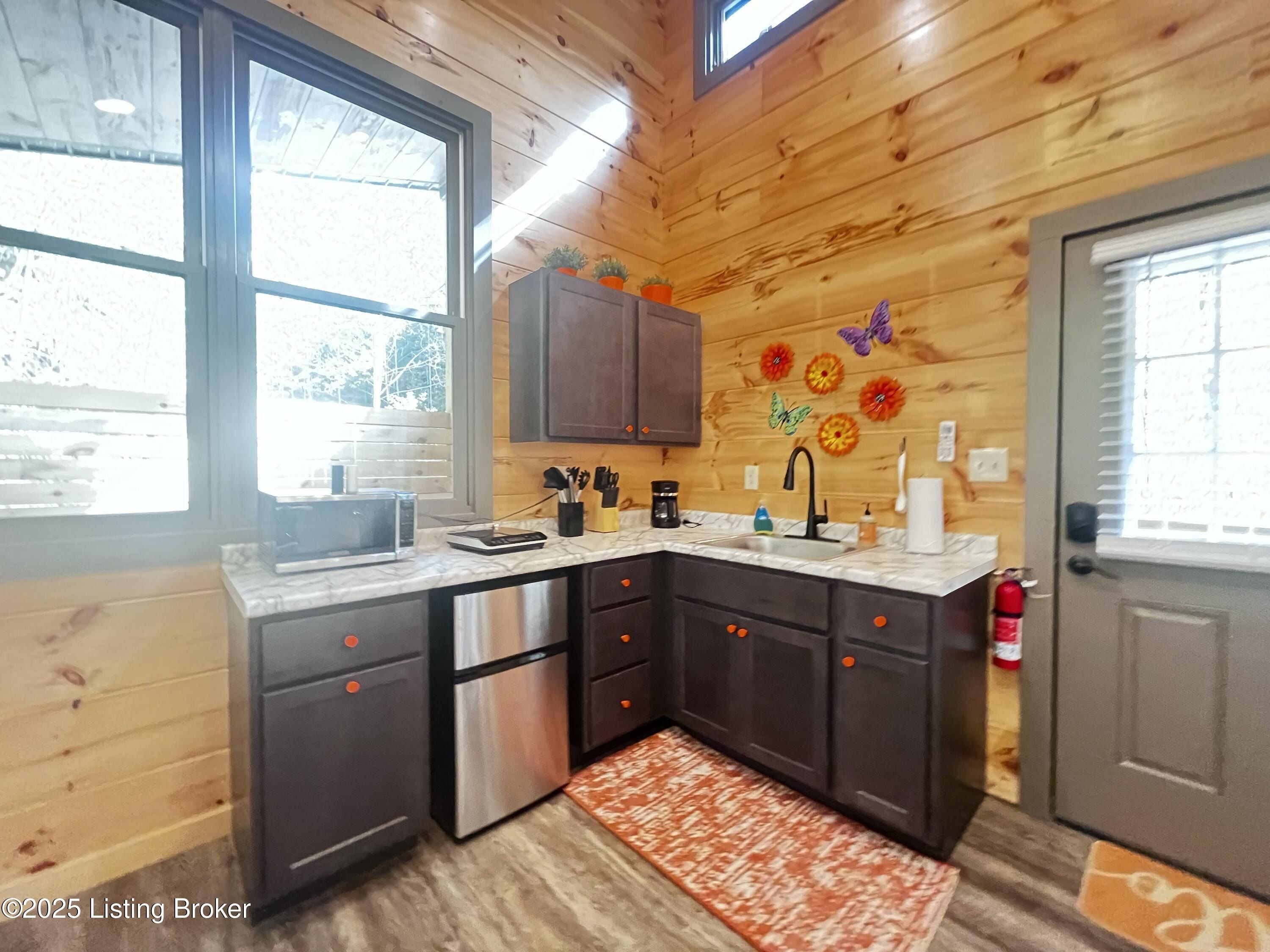 115 Twin Arch Rd. Stanton, KY 40380