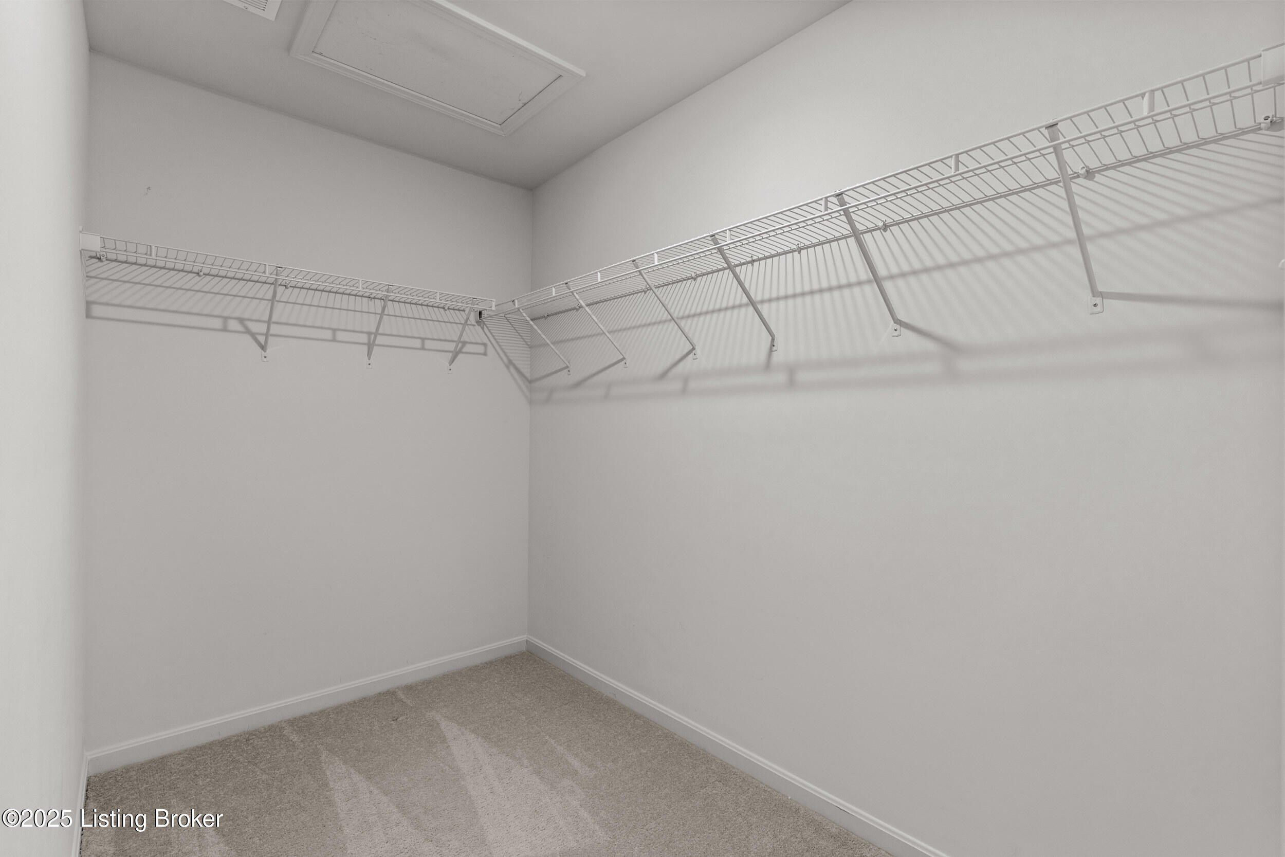 5003 Aiken Back Ln. La Grange, KY 40031