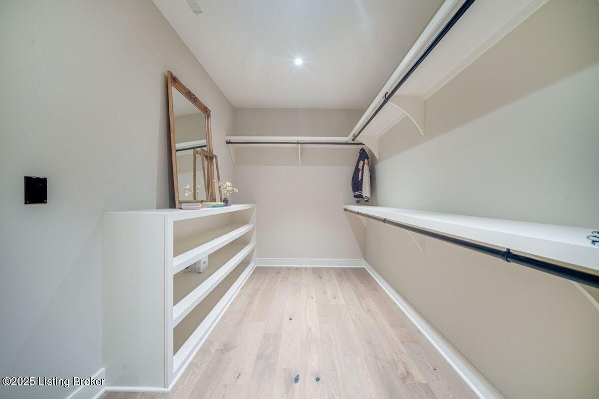 909 S Sherrin Ave. Louisville, KY 40207