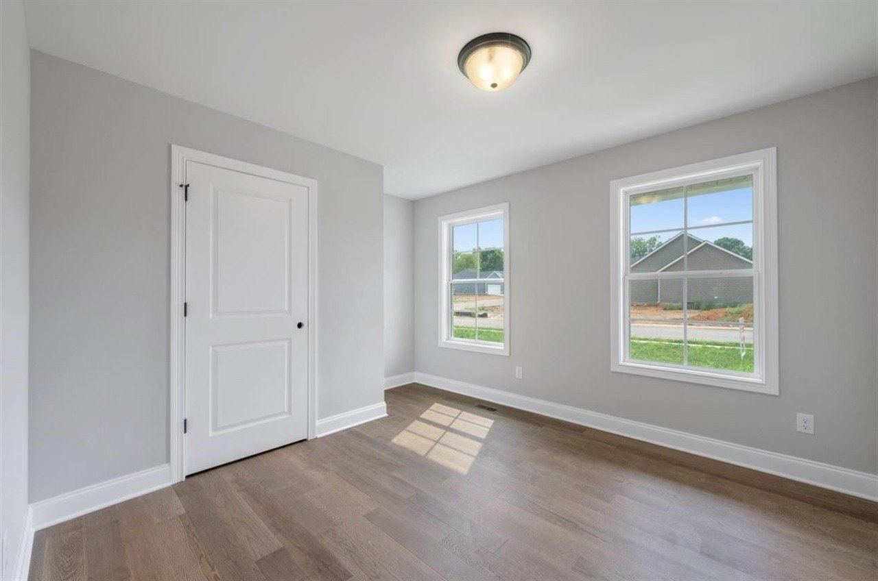 644 Pleasant Meadow Circle. Bowling Green, KY 42104