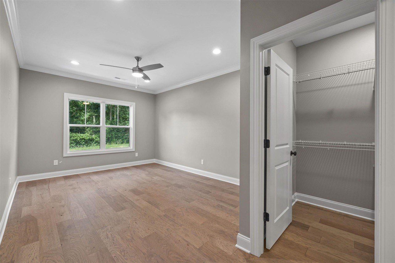 512 Old Lovers Lane. Bowling Green, KY 42103