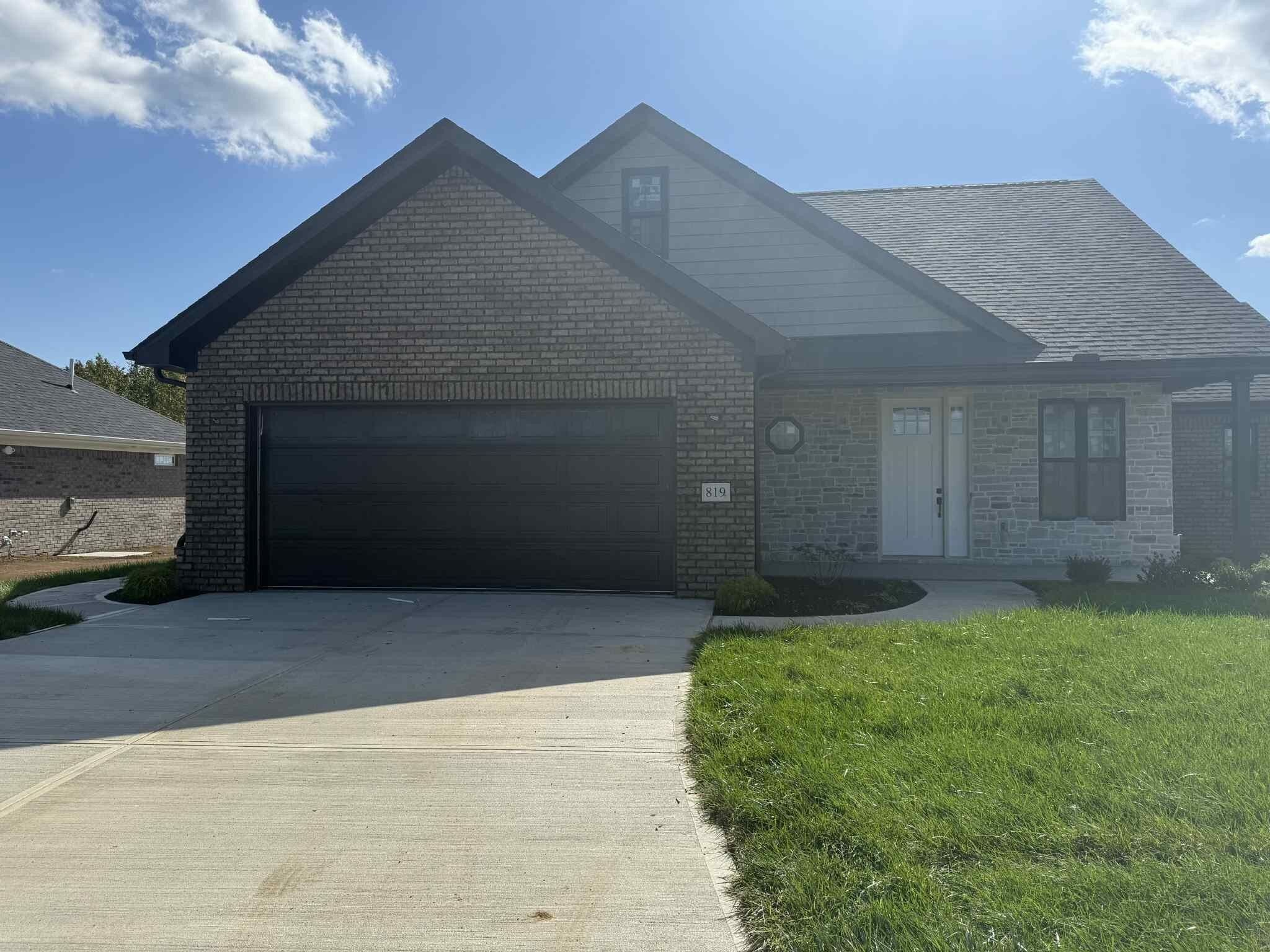 819 Mohawk Drive. Richmond, KY 40475