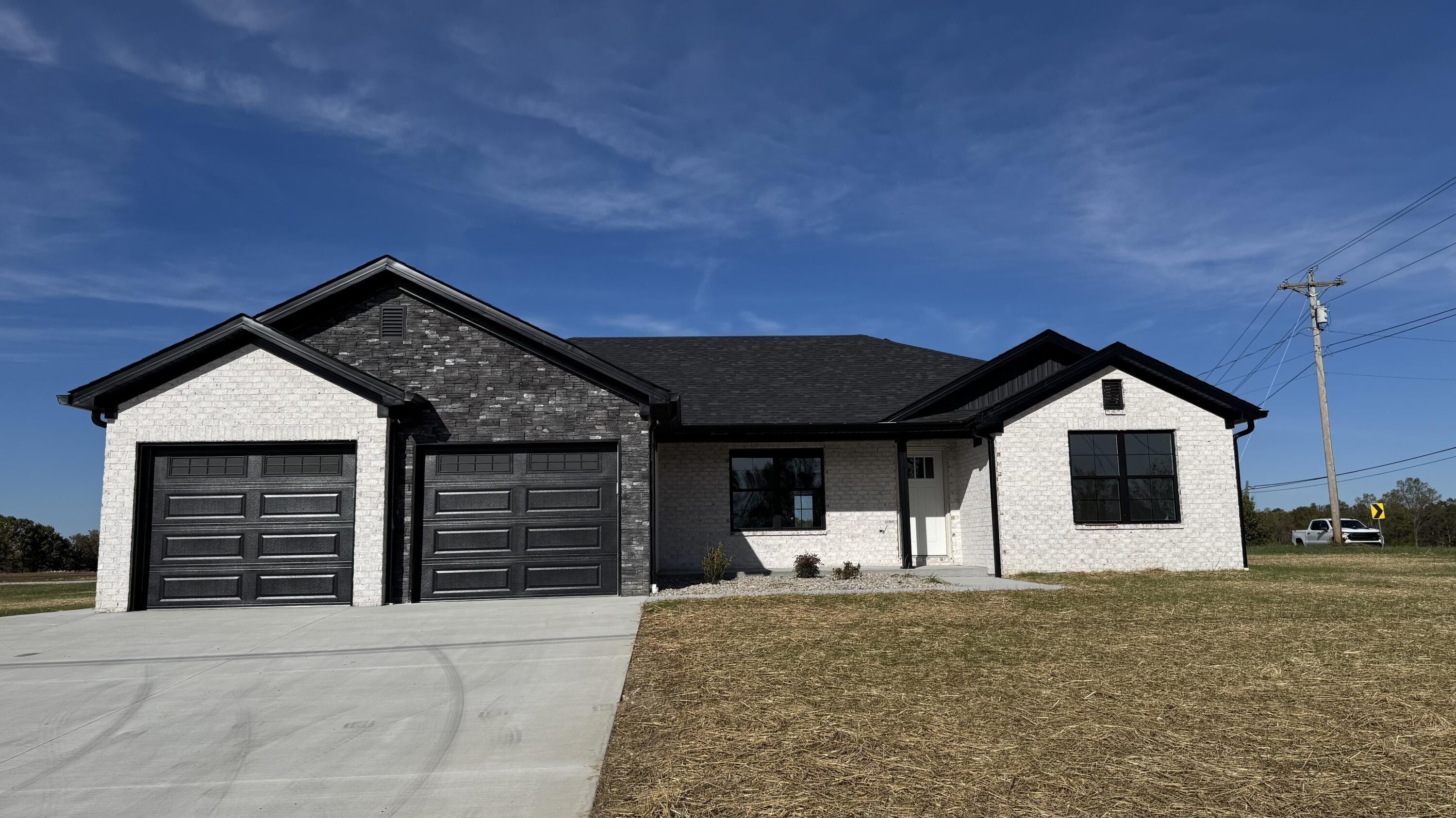 20 Js Lane. London, KY 40741