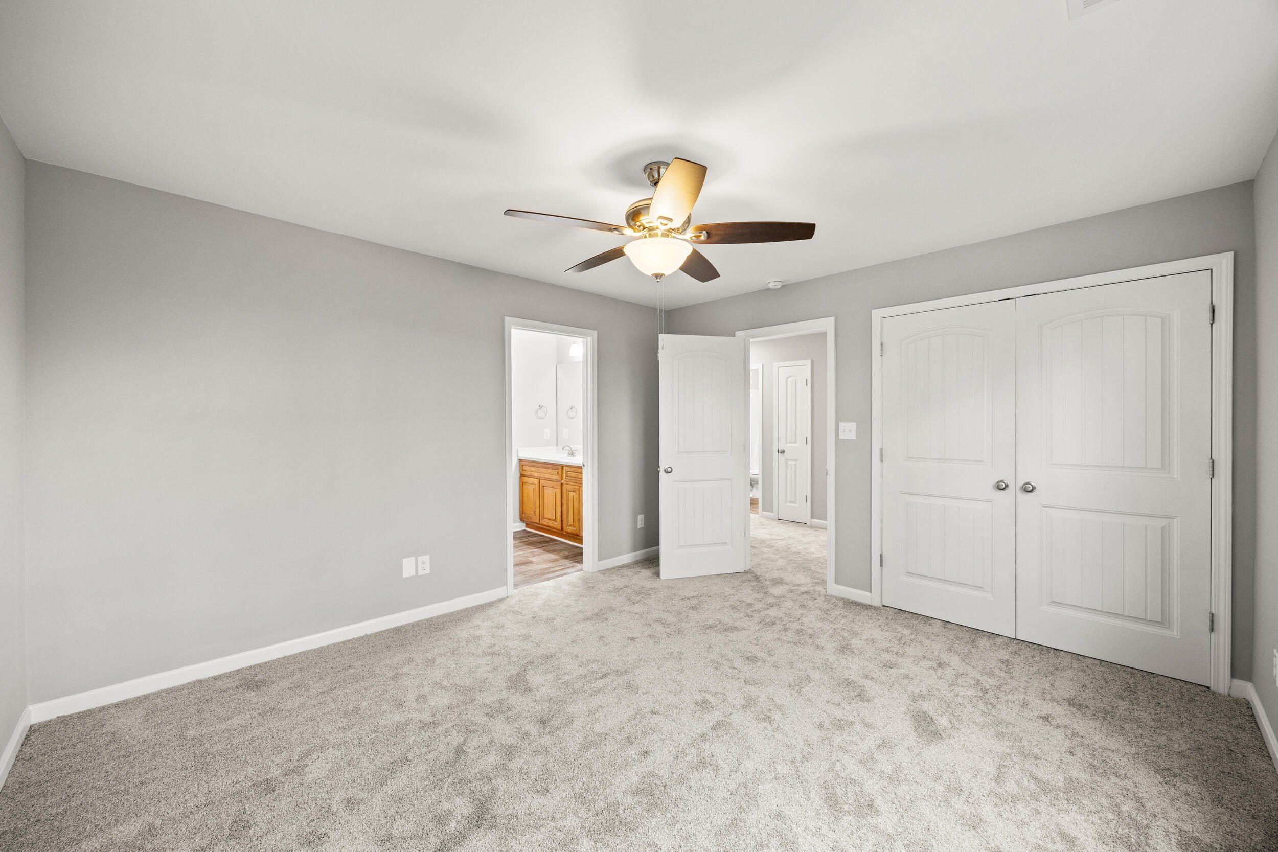 1000 Paddock Loop. Lawrenceburg, KY 40342