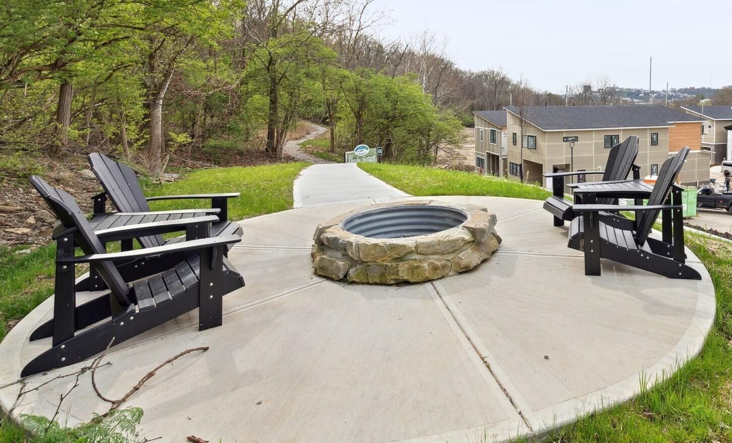 868 Belle Rdg Lp. Bellevue, KY 41073