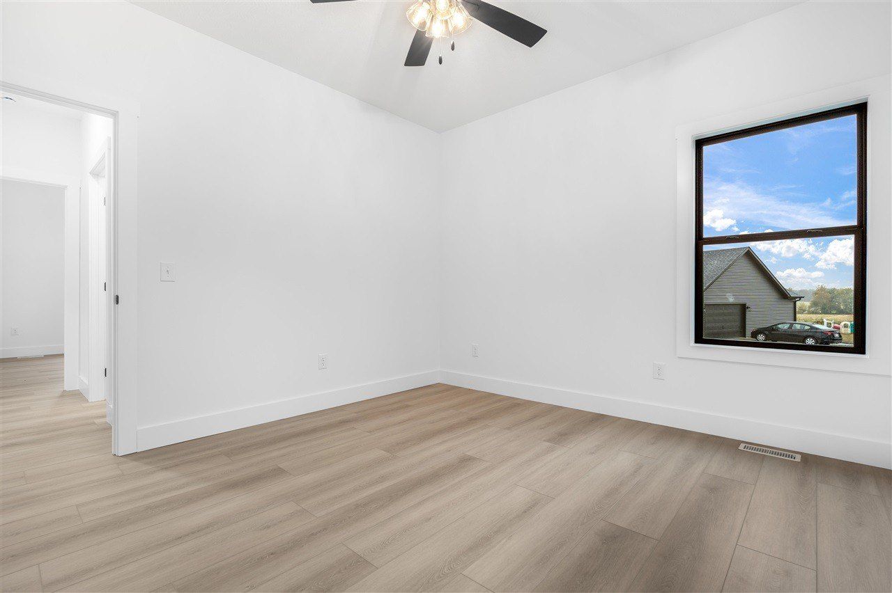 106 S Riverbend Drive. Elkton, KY 42220