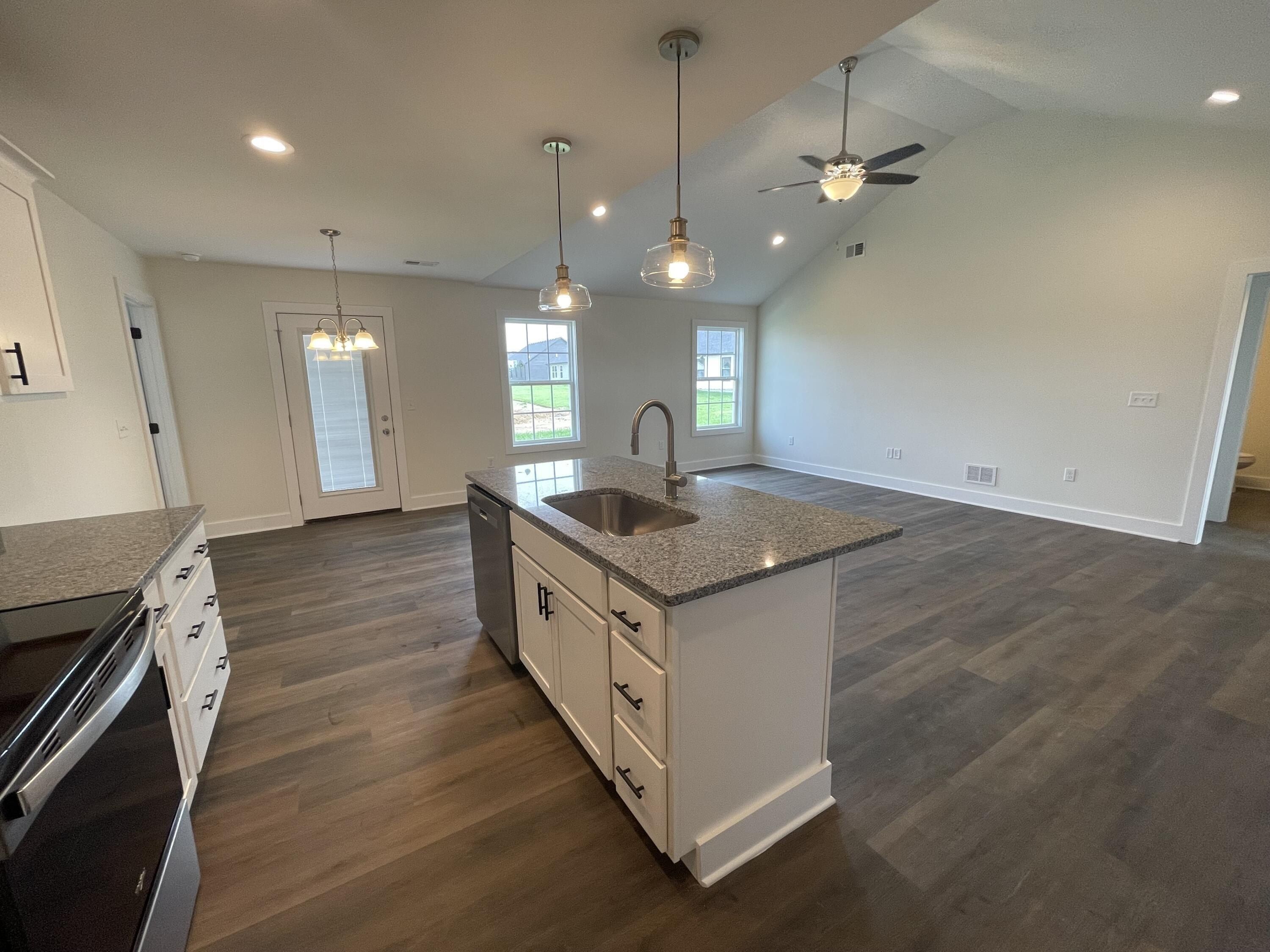 206 Navajo Drive. Richmond, KY 40475