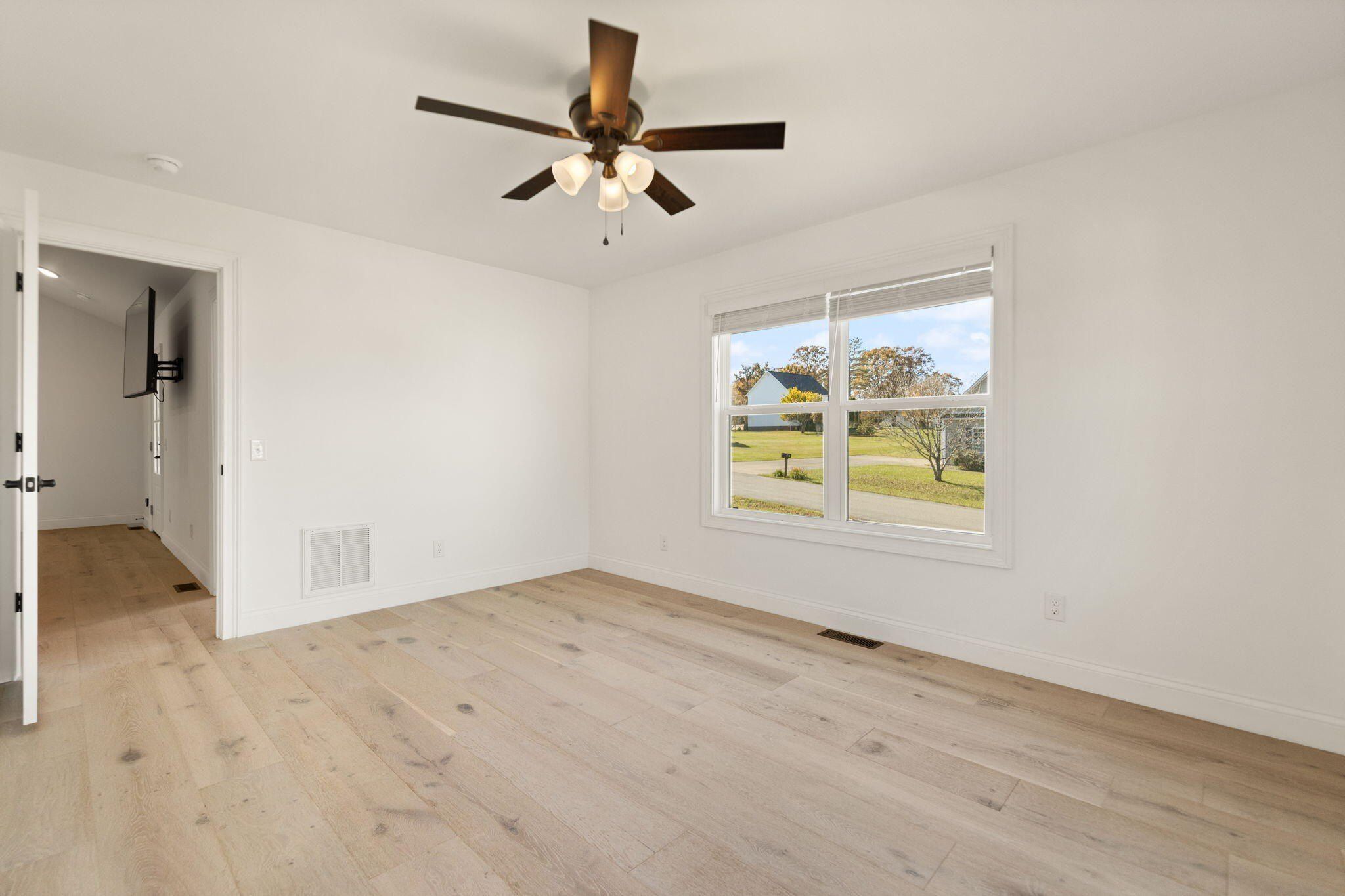 46 Caden Lane. London, KY 40744