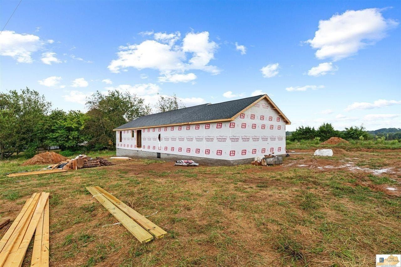 12 Crawford Road. Glasgow, KY 42141