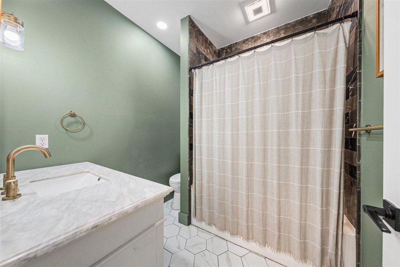 3493 Rocky Hill Road. Smiths Grove, KY 42171