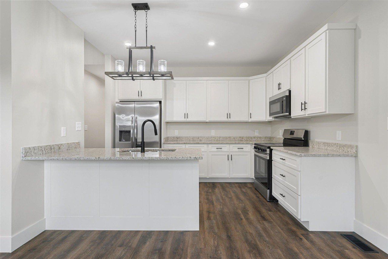 130 Floral Avenue. Smiths Grove, KY 42171