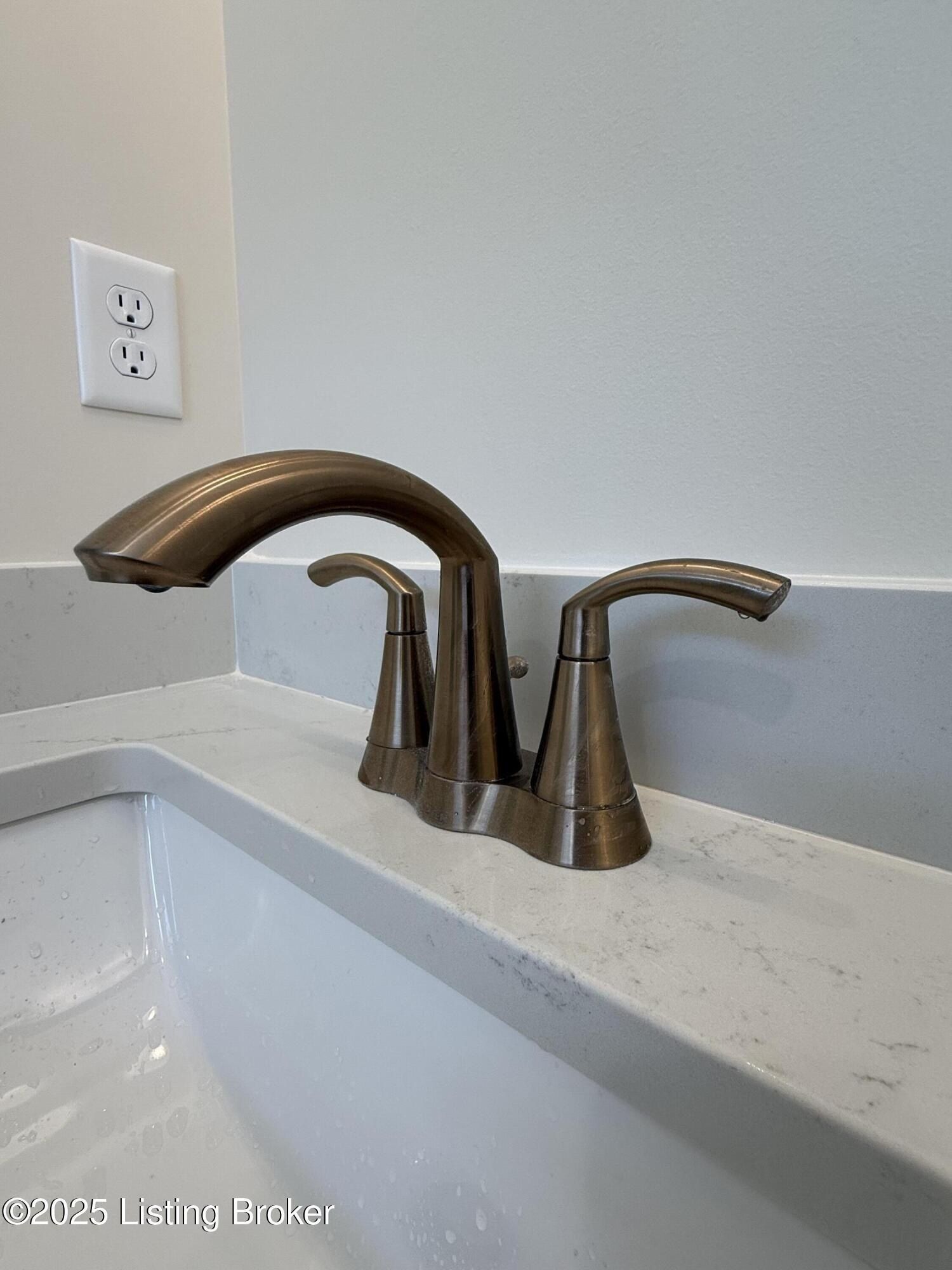 2608 Sycamore Run Ct. La Grange, KY 40031