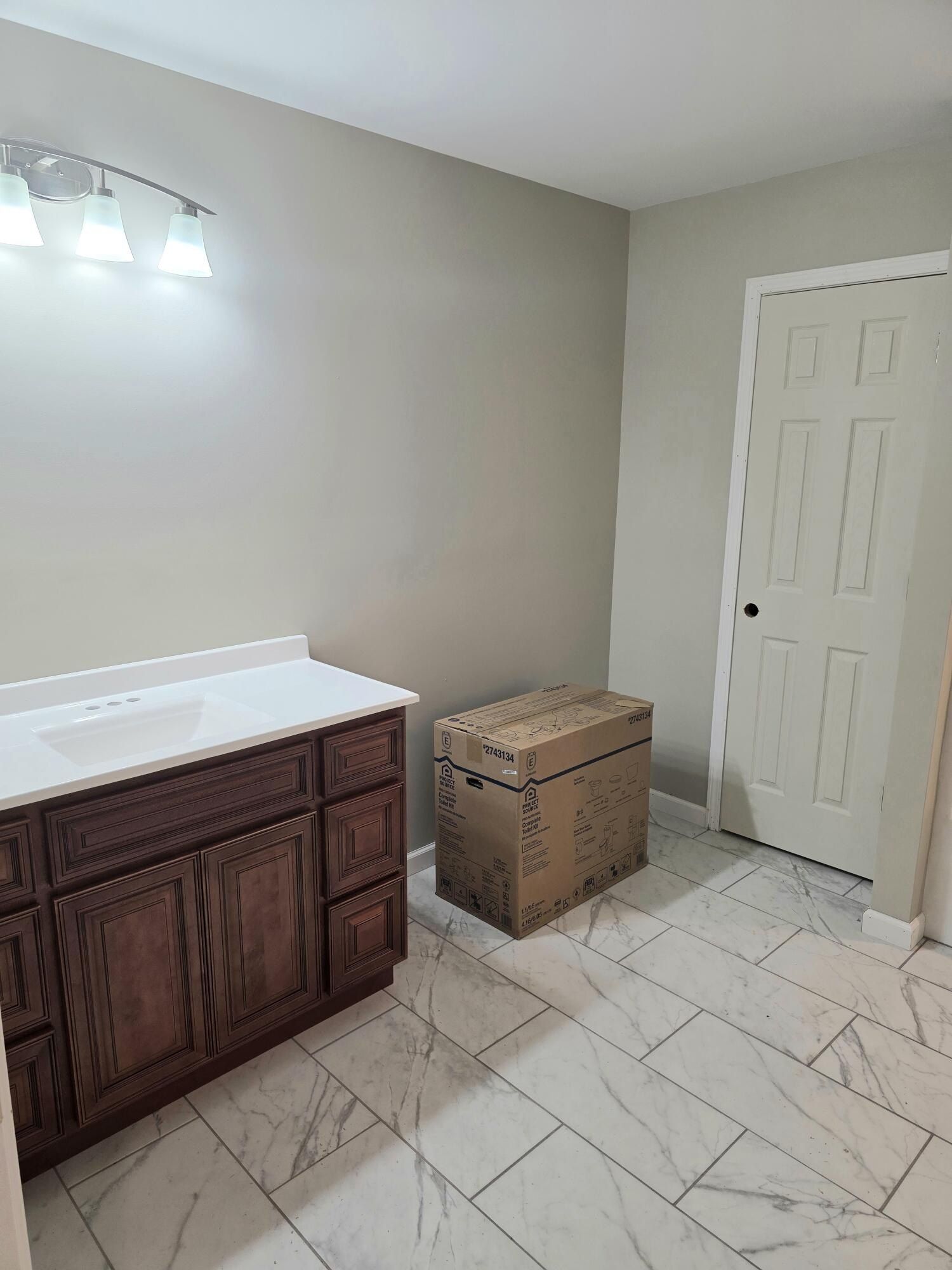 54 Emily Lane. London, KY 40744