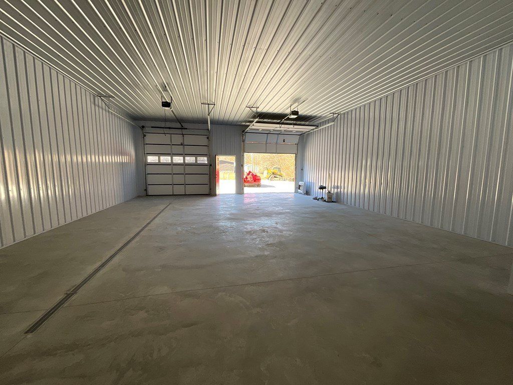 24342 Us Hwy 119. Belfry, KY 41514