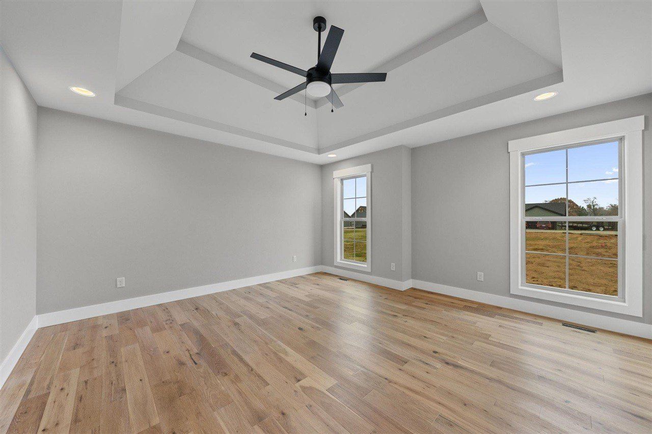 255 Walnut Grove Drive. Smiths Grove, KY 42171