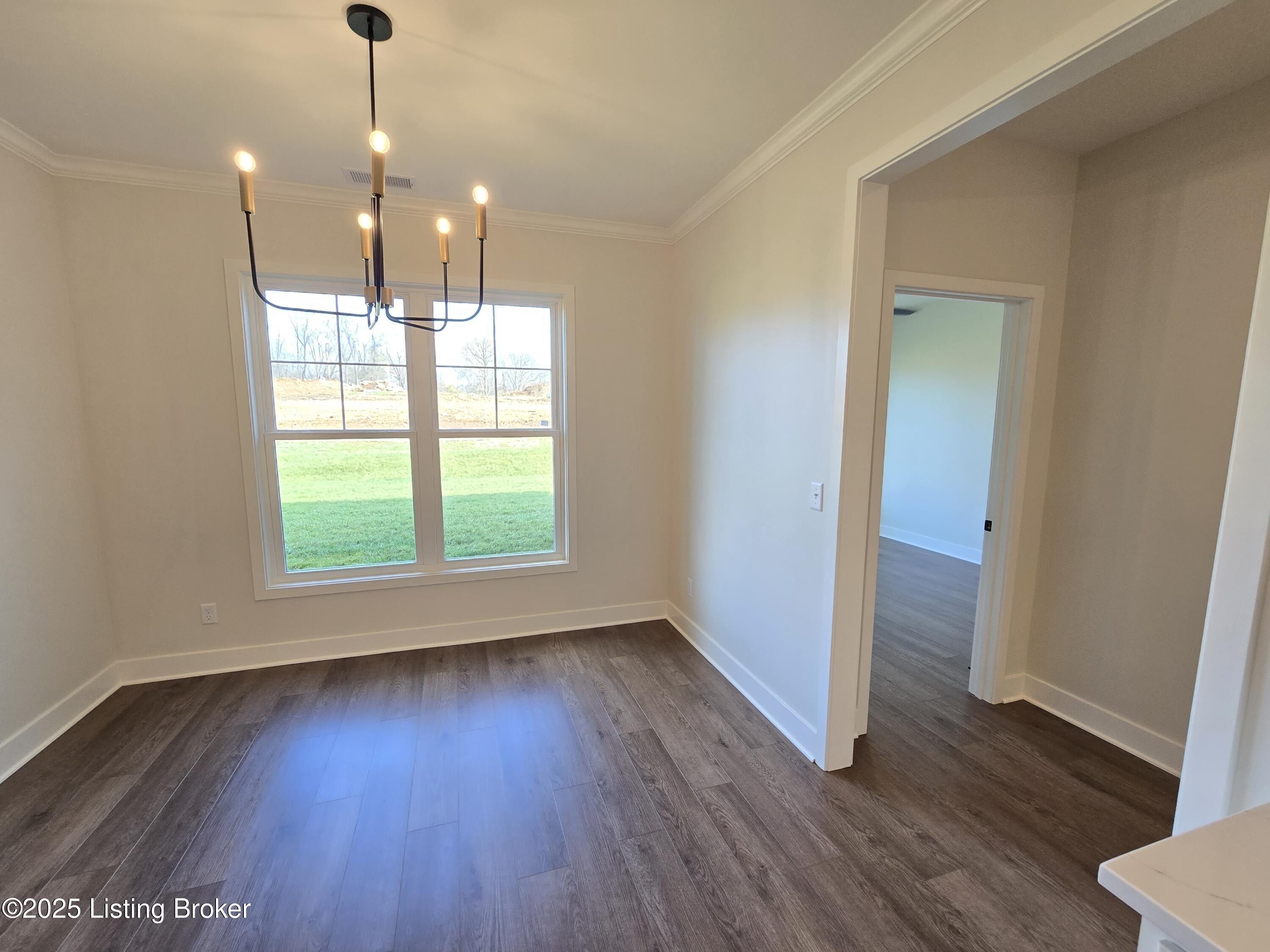 4425 Lochridge Pkwy. Jeffersontown, KY 40299