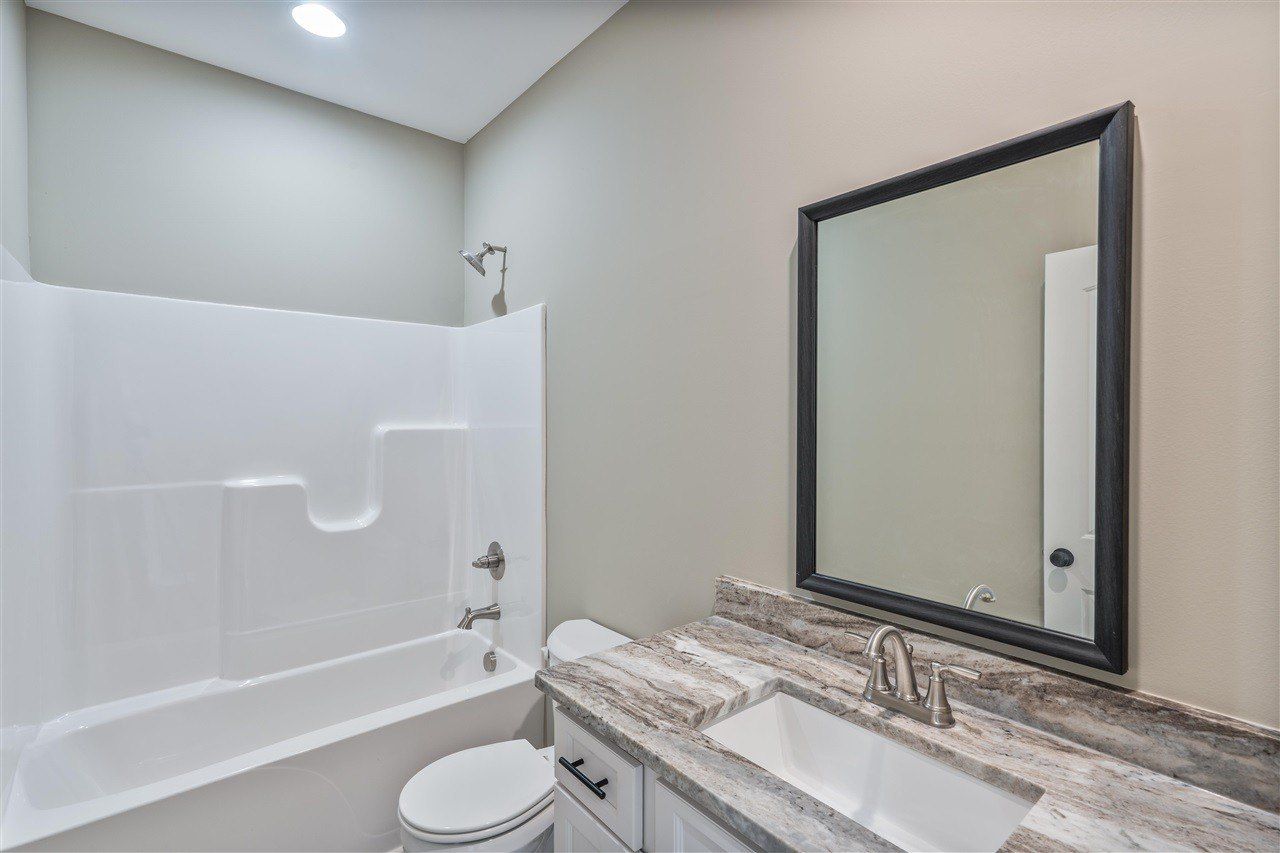 611 Victoria Way. Franklin, KY 42134