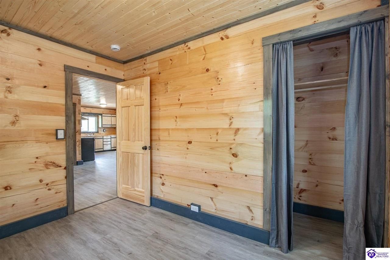 580 Walleye Way. Scottsville, KY 42164