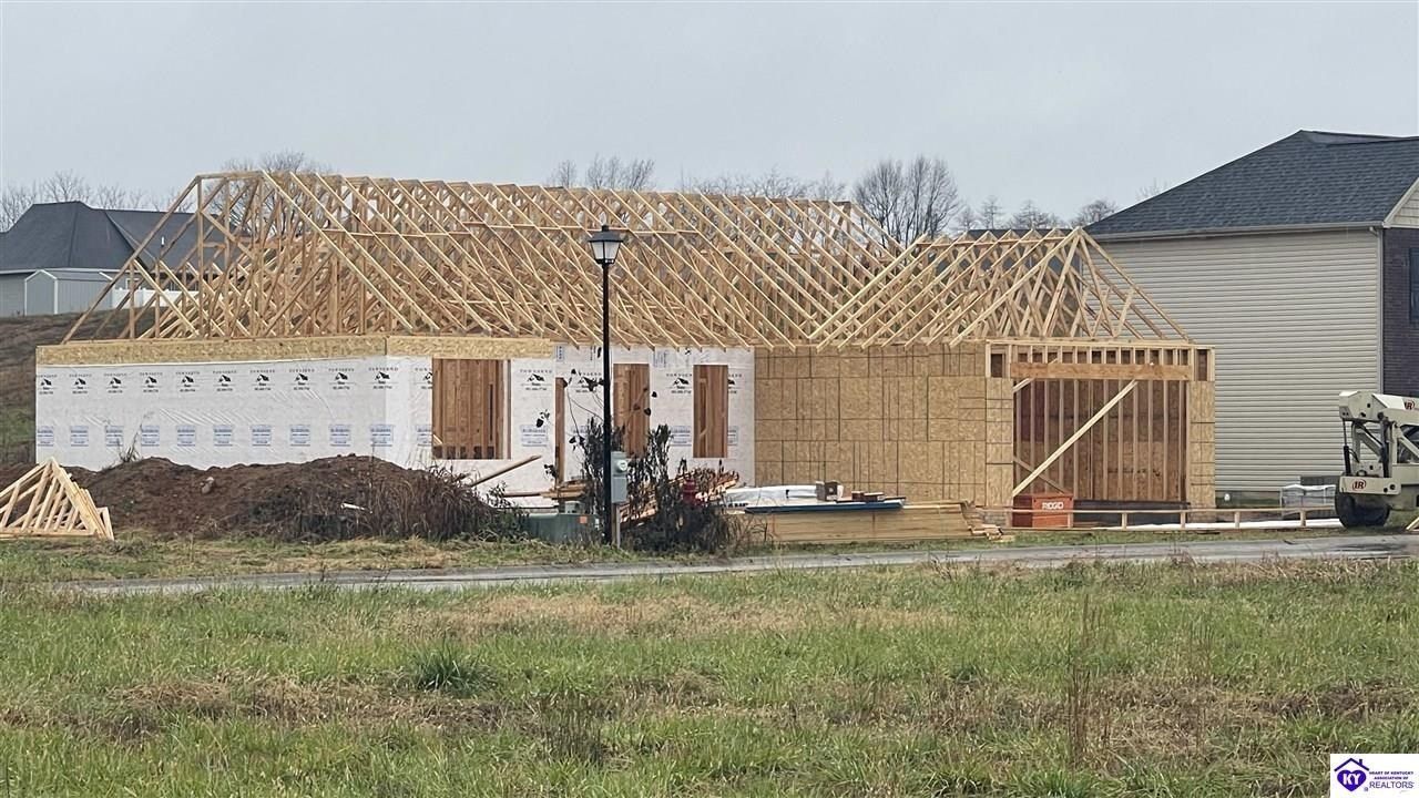 424 Lambrusco Way. Vine Grove, KY 40175