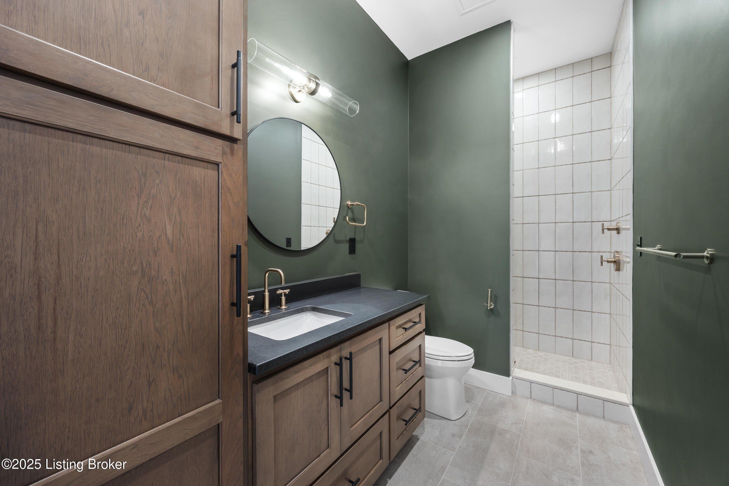 6904 Beachland Bch Rd. Prospect, KY 40059