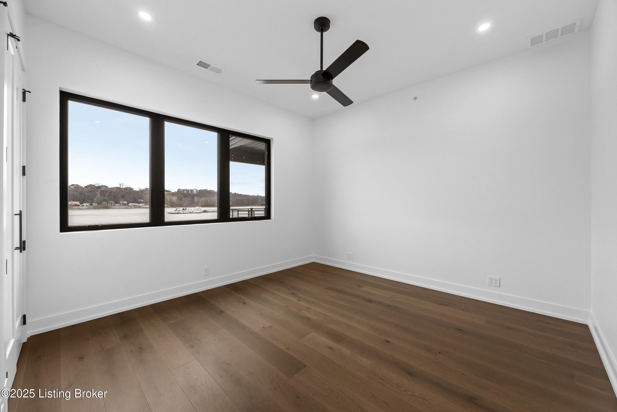 6904 Beachland Bch Rd. Prospect, KY 40059