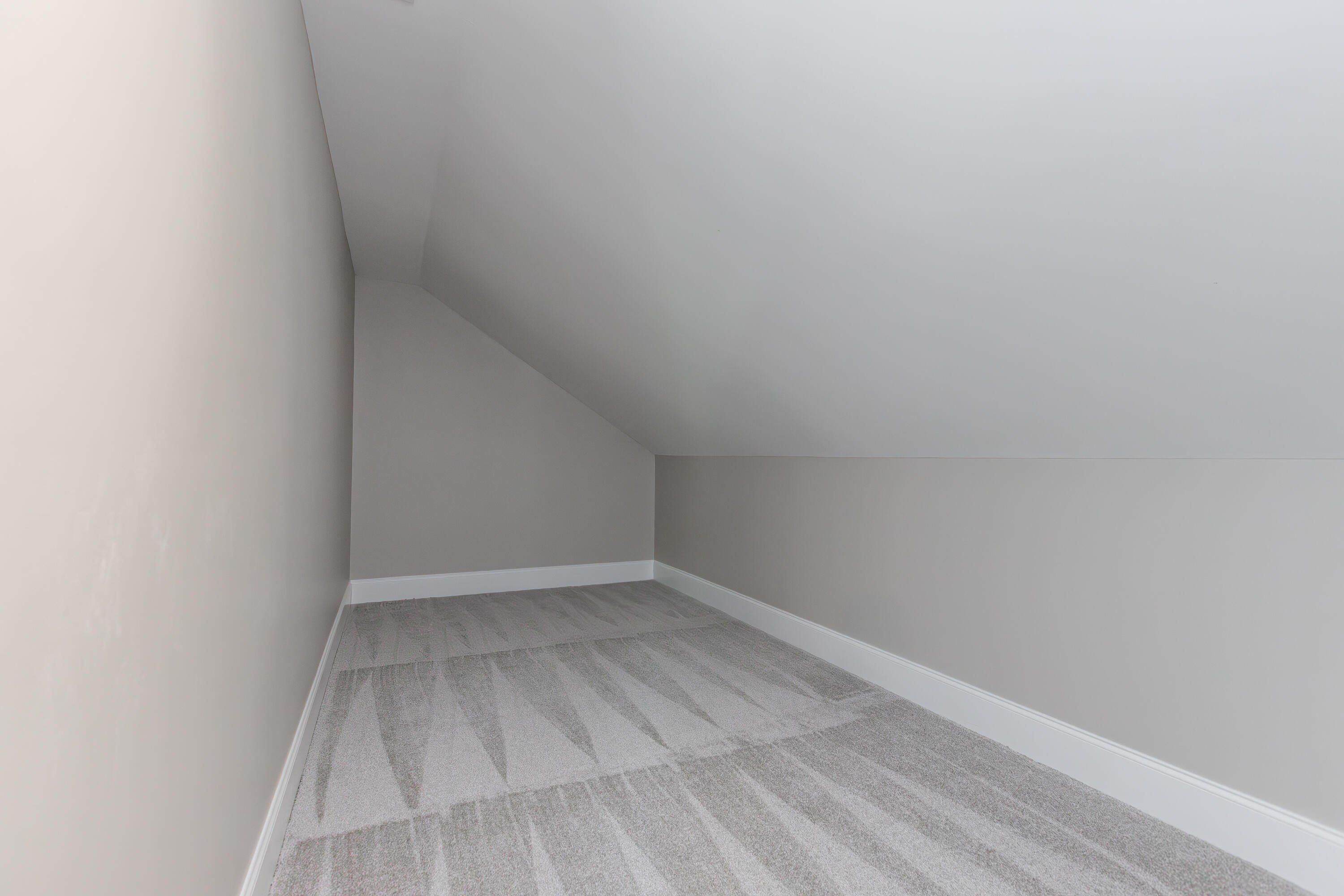 2269 Savannah Lane. Lexington, KY 40513