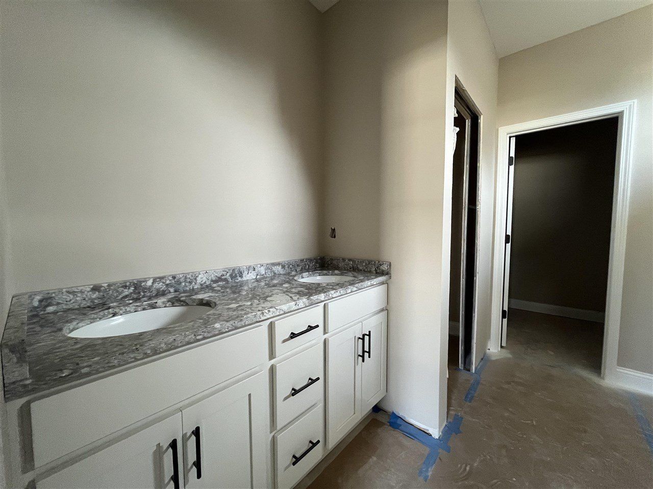 1104 Haverhill Drive. Franklin, KY 42134