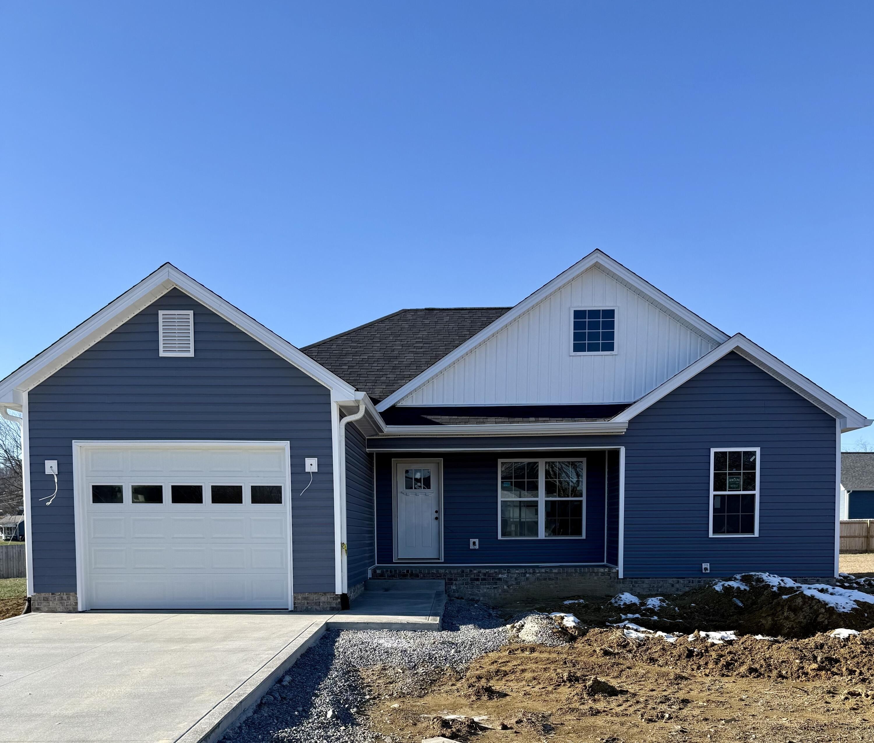 102 Knob View Trace. Junction City, KY 40440