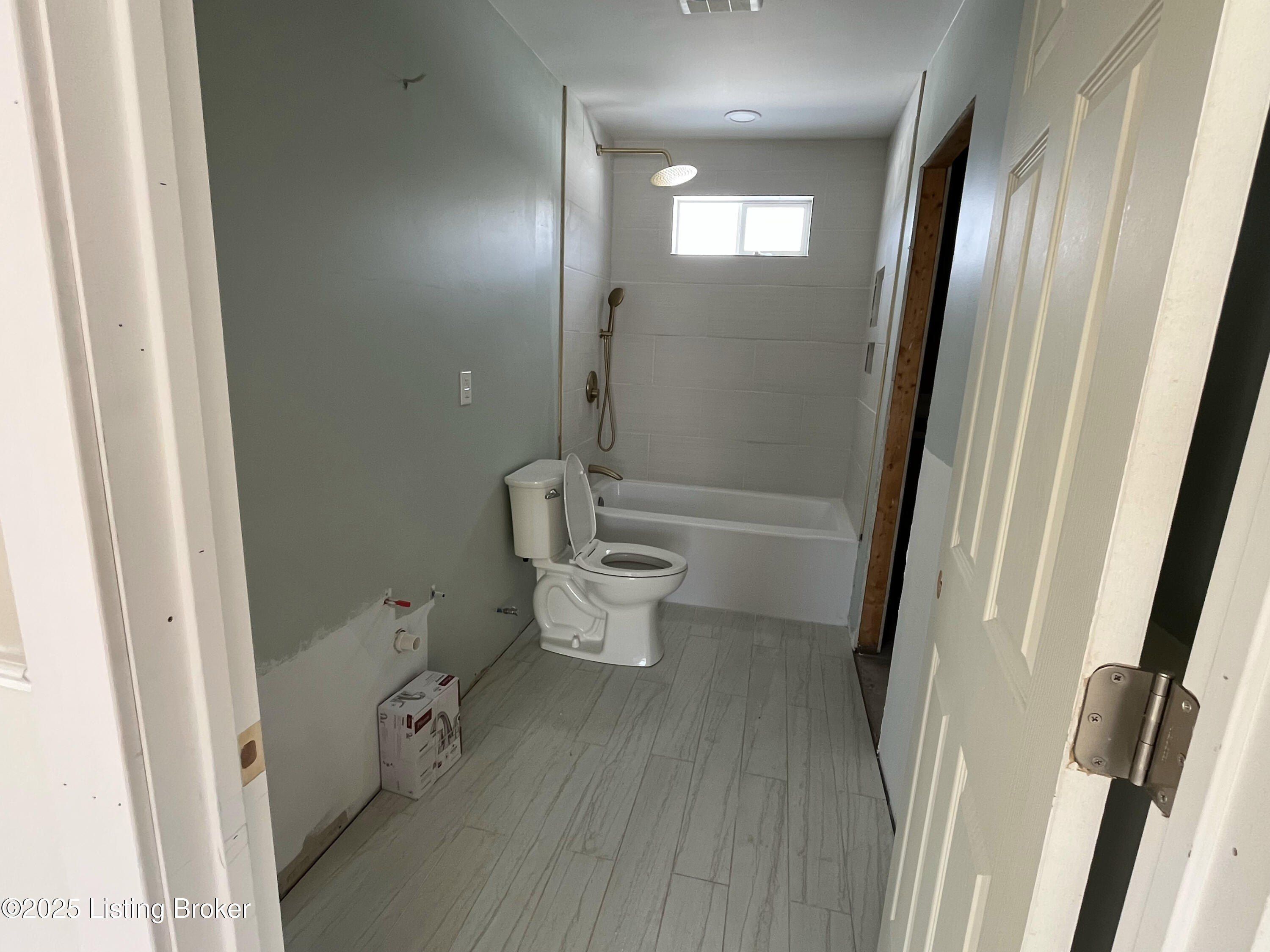 121 Teager Hollow Rd. Tollesboro, KY 41189