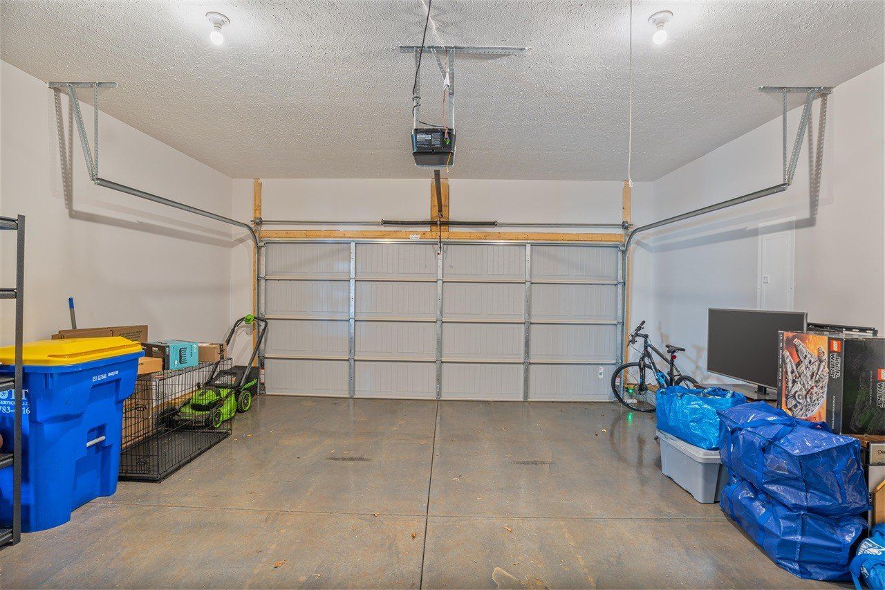 707 Big Leaf Avenue. Bowling Green, KY 42104