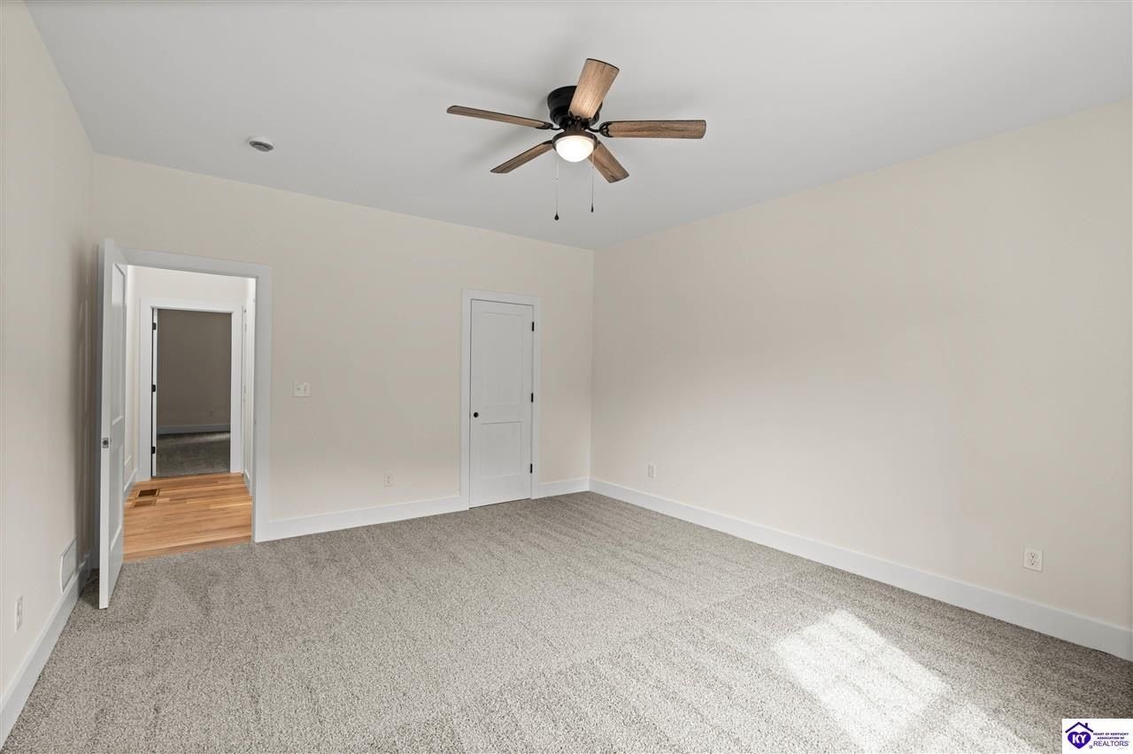 159 Secluded Circle. Radcliff, KY 40160