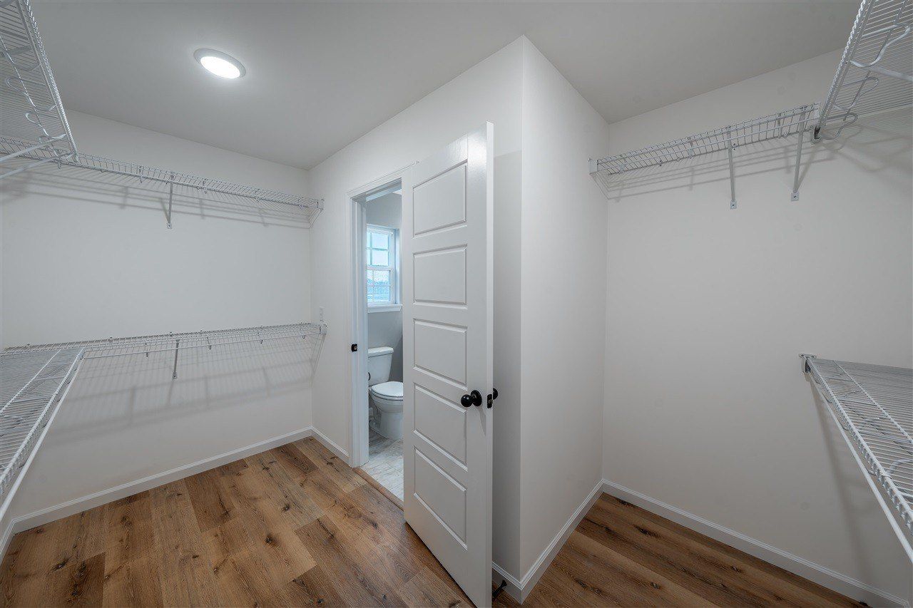 1101 Brook Court. Franklin, KY 42134